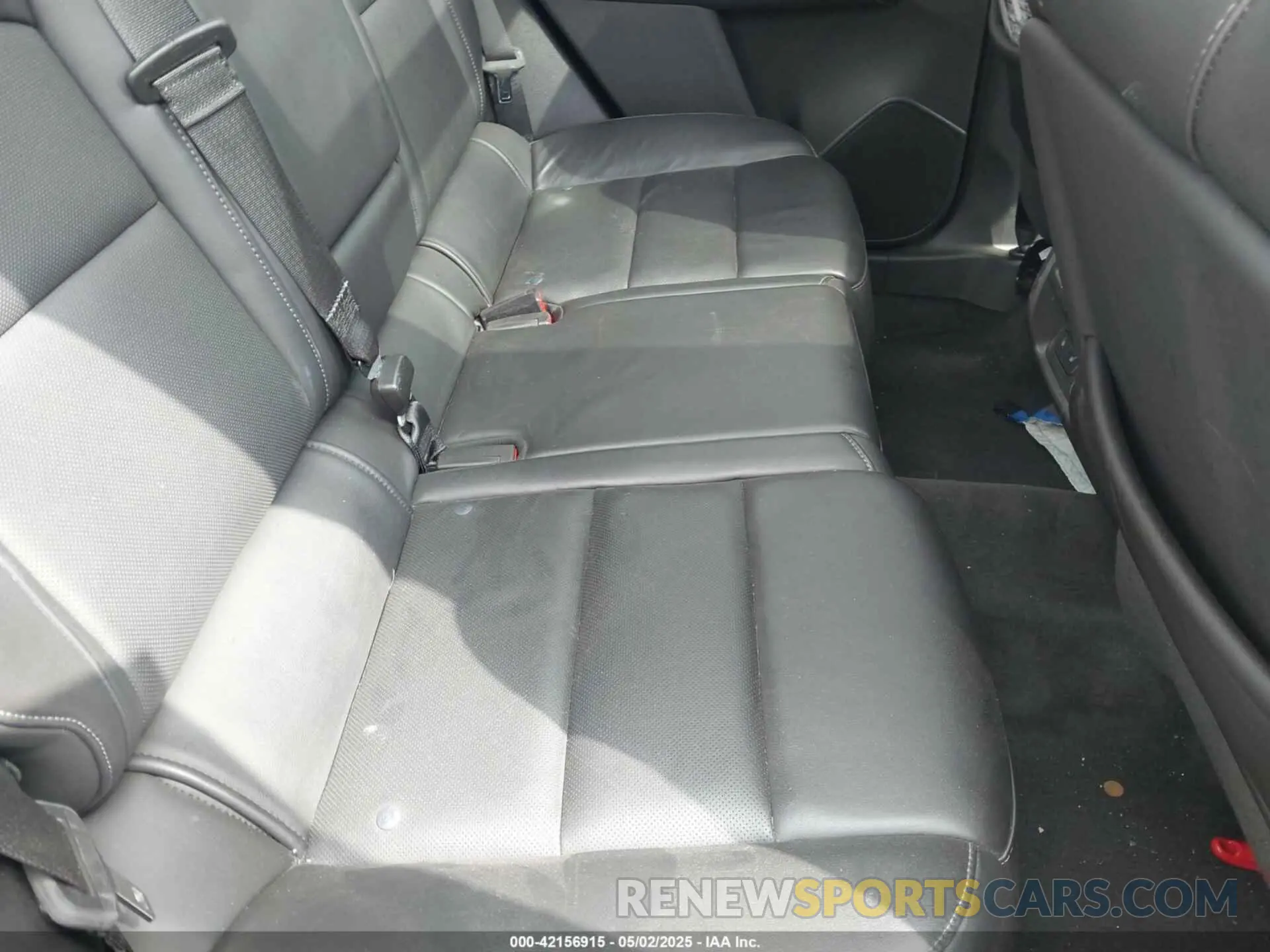 8 Photograph of a damaged car 1GYFZDR42KF117473 CADILLAC XT4 2019