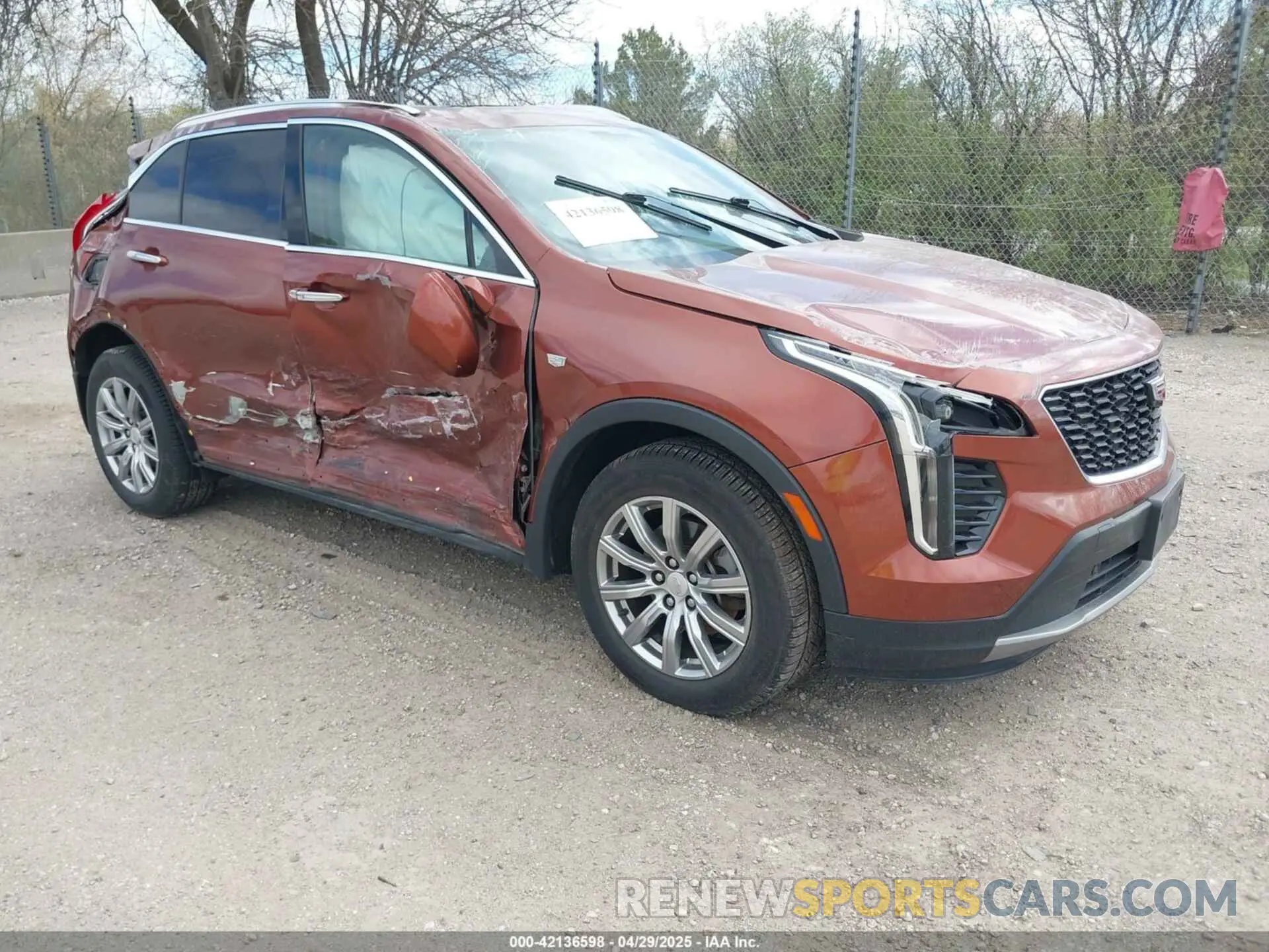 1 Фотография поврежденного автомобиля 1GYFZDR45KF183306 CADILLAC XT4 2019