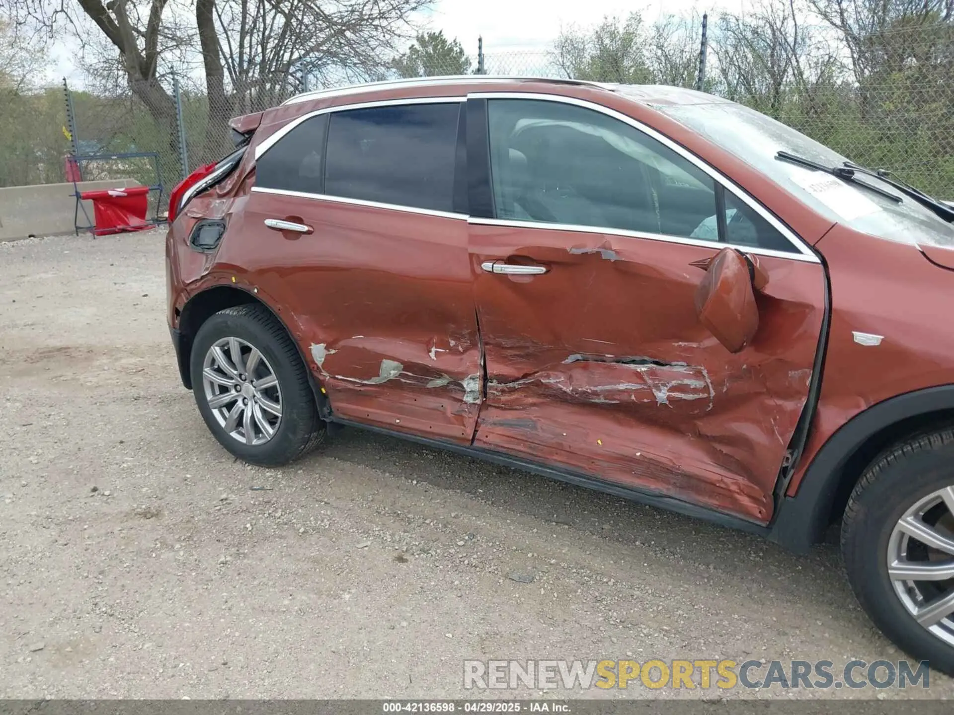 16 Фотография поврежденного автомобиля 1GYFZDR45KF183306 CADILLAC XT4 2019