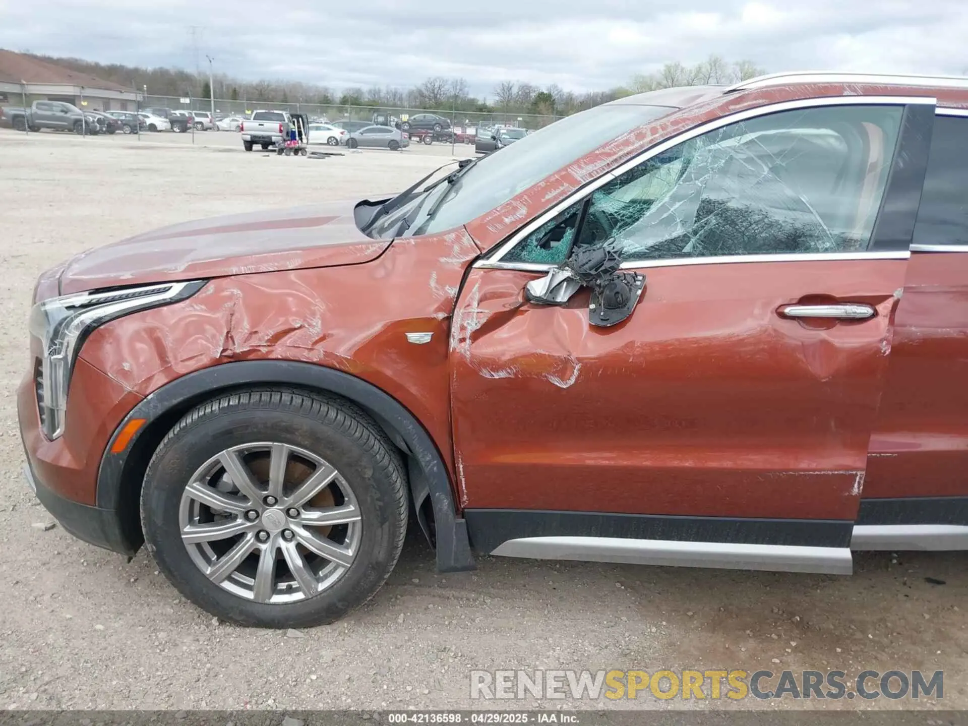 17 Фотография поврежденного автомобиля 1GYFZDR45KF183306 CADILLAC XT4 2019
