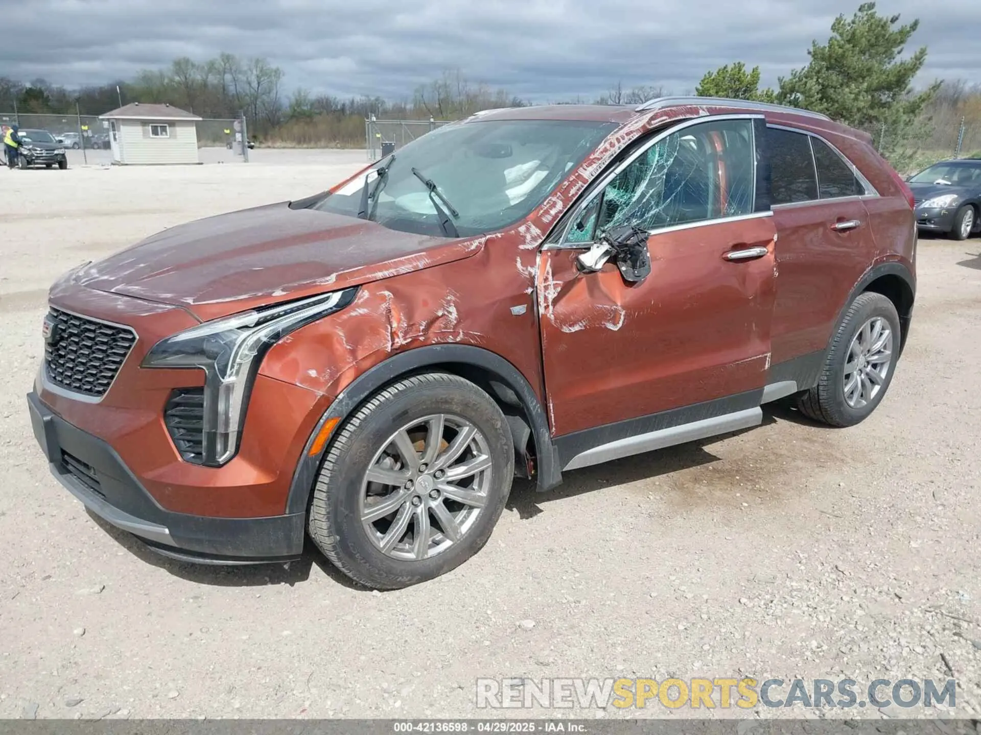 2 Фотография поврежденного автомобиля 1GYFZDR45KF183306 CADILLAC XT4 2019