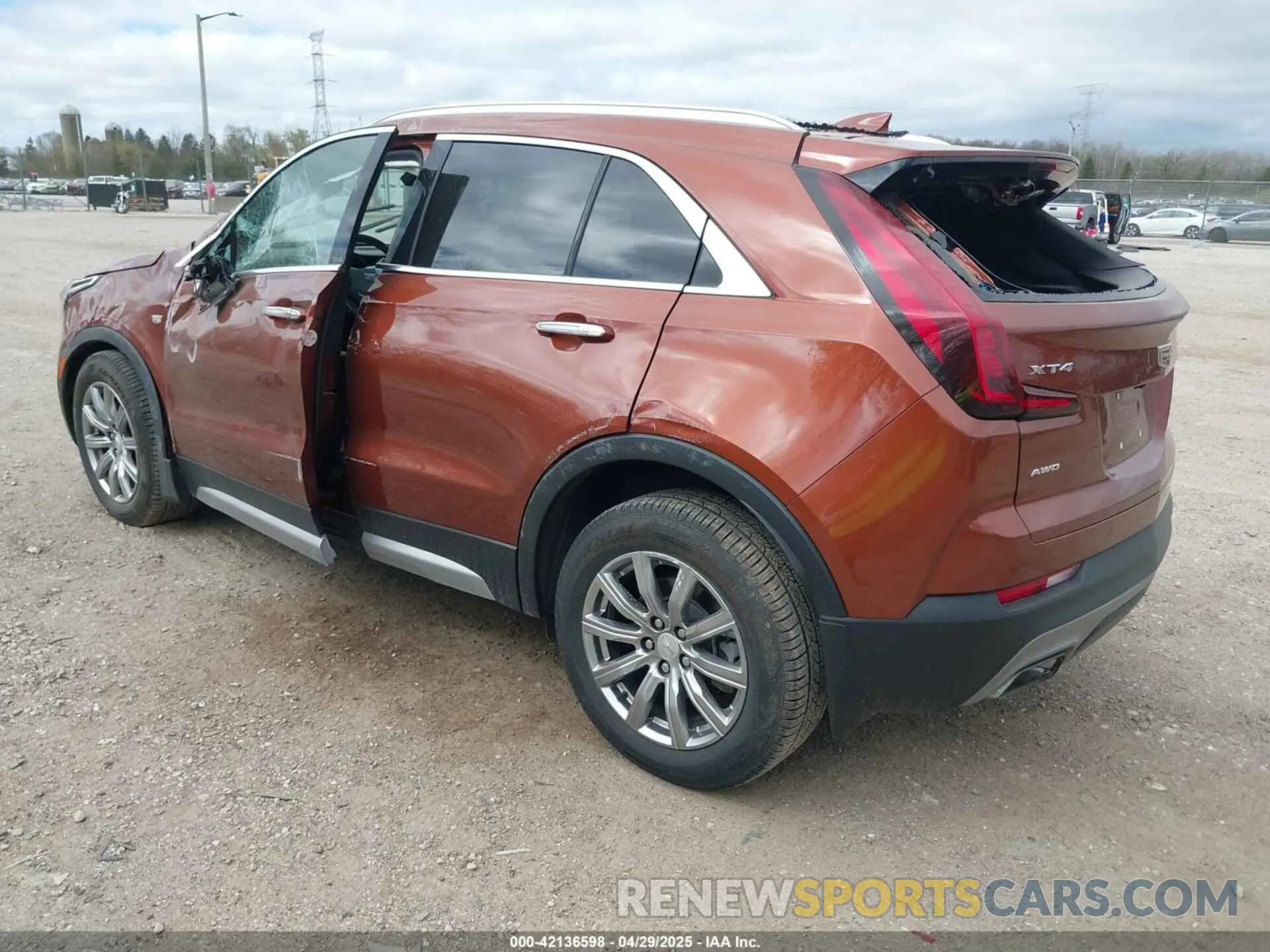 3 Фотография поврежденного автомобиля 1GYFZDR45KF183306 CADILLAC XT4 2019