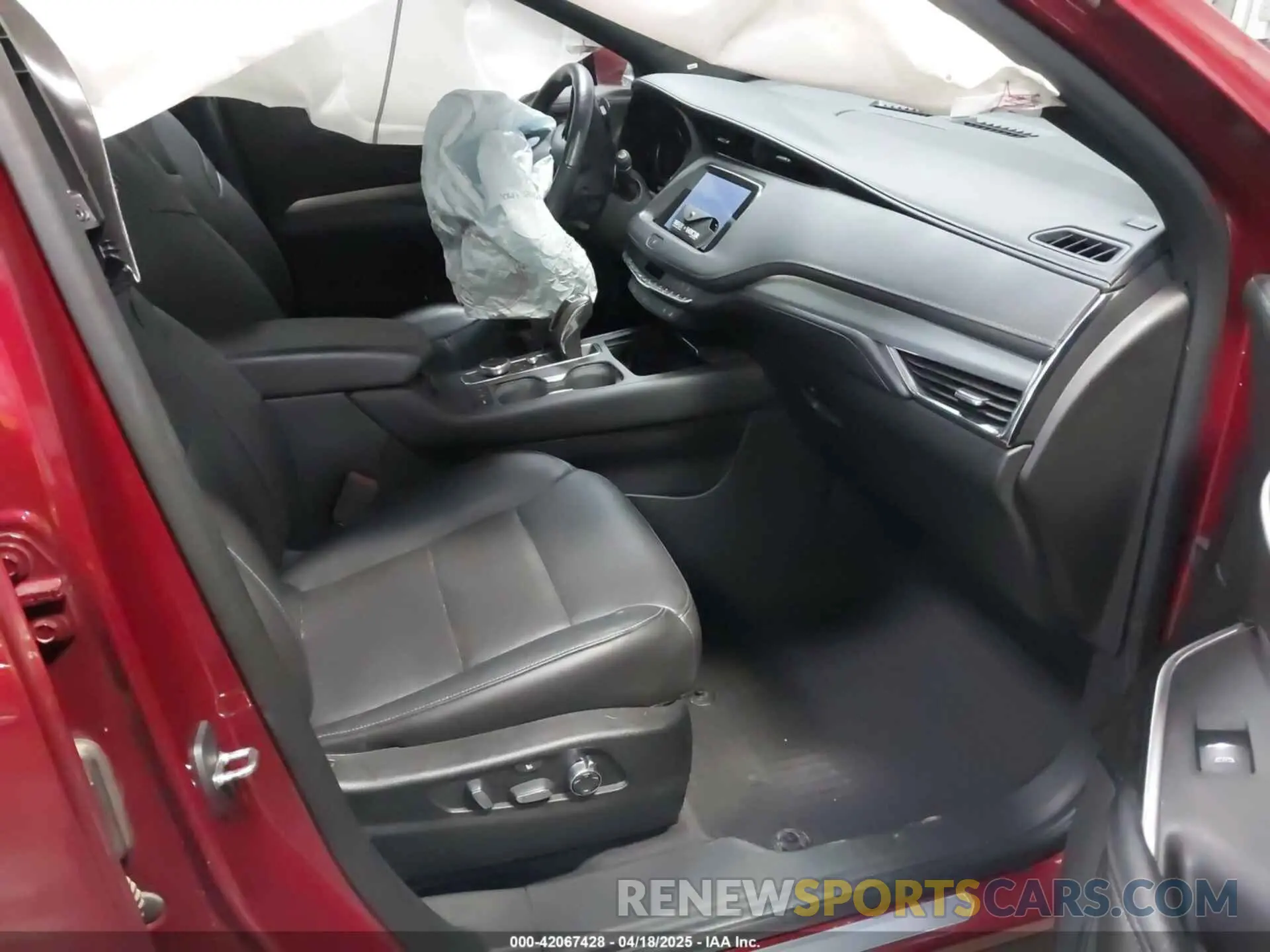 5 Photograph of a damaged car 1GYFZDR47KF212952 CADILLAC XT4 2019