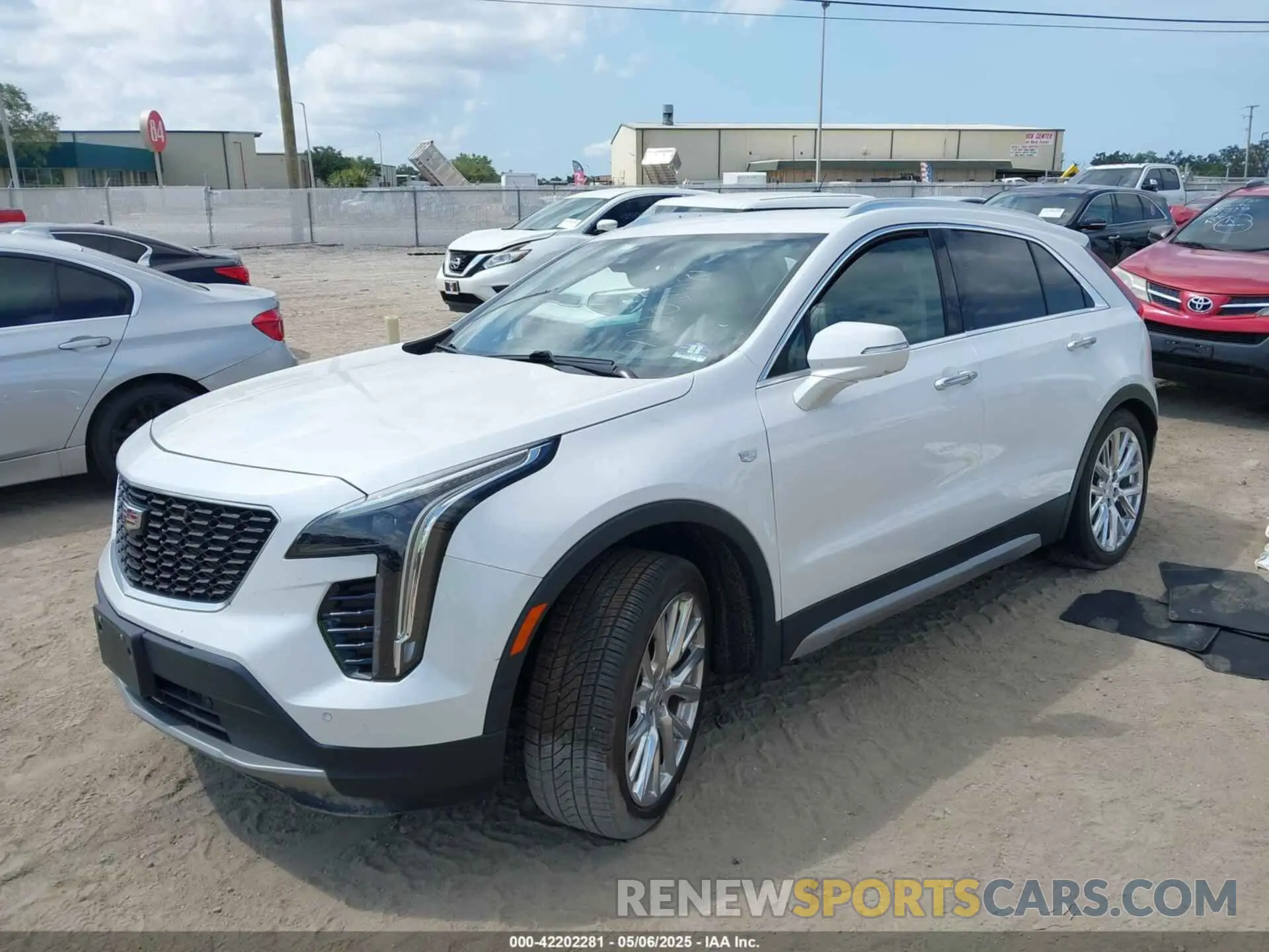 2 Фотография поврежденного автомобиля 1GYFZDR48KF131619 CADILLAC XT4 2019