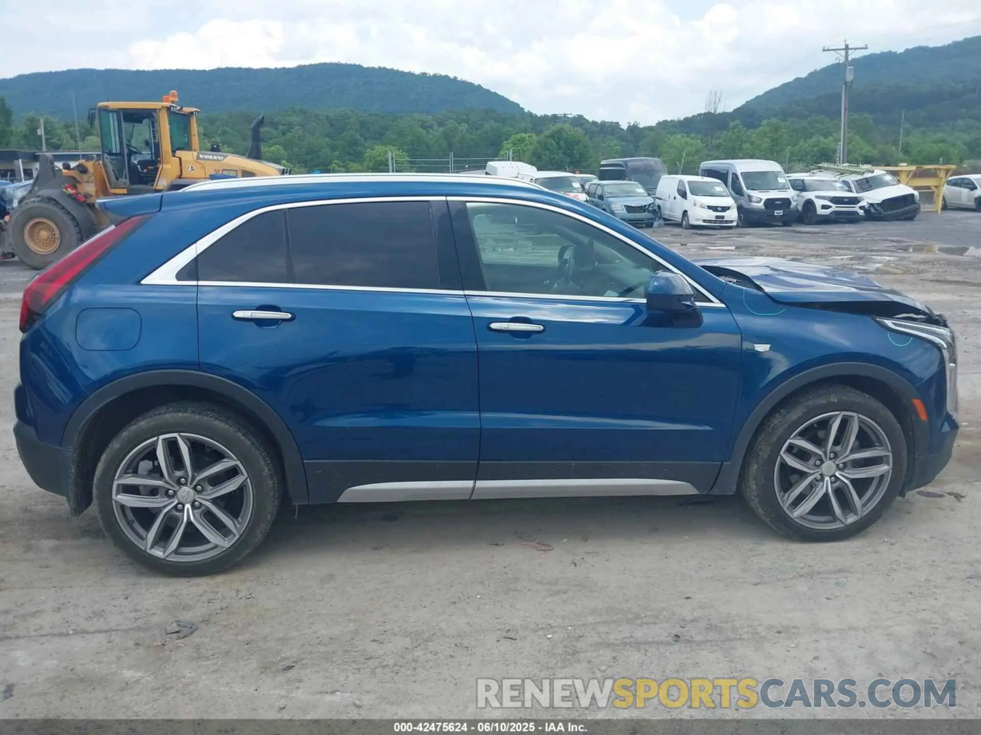 13 Photograph of a damaged car 1GYFZDR48KF148405 CADILLAC XT4 2019