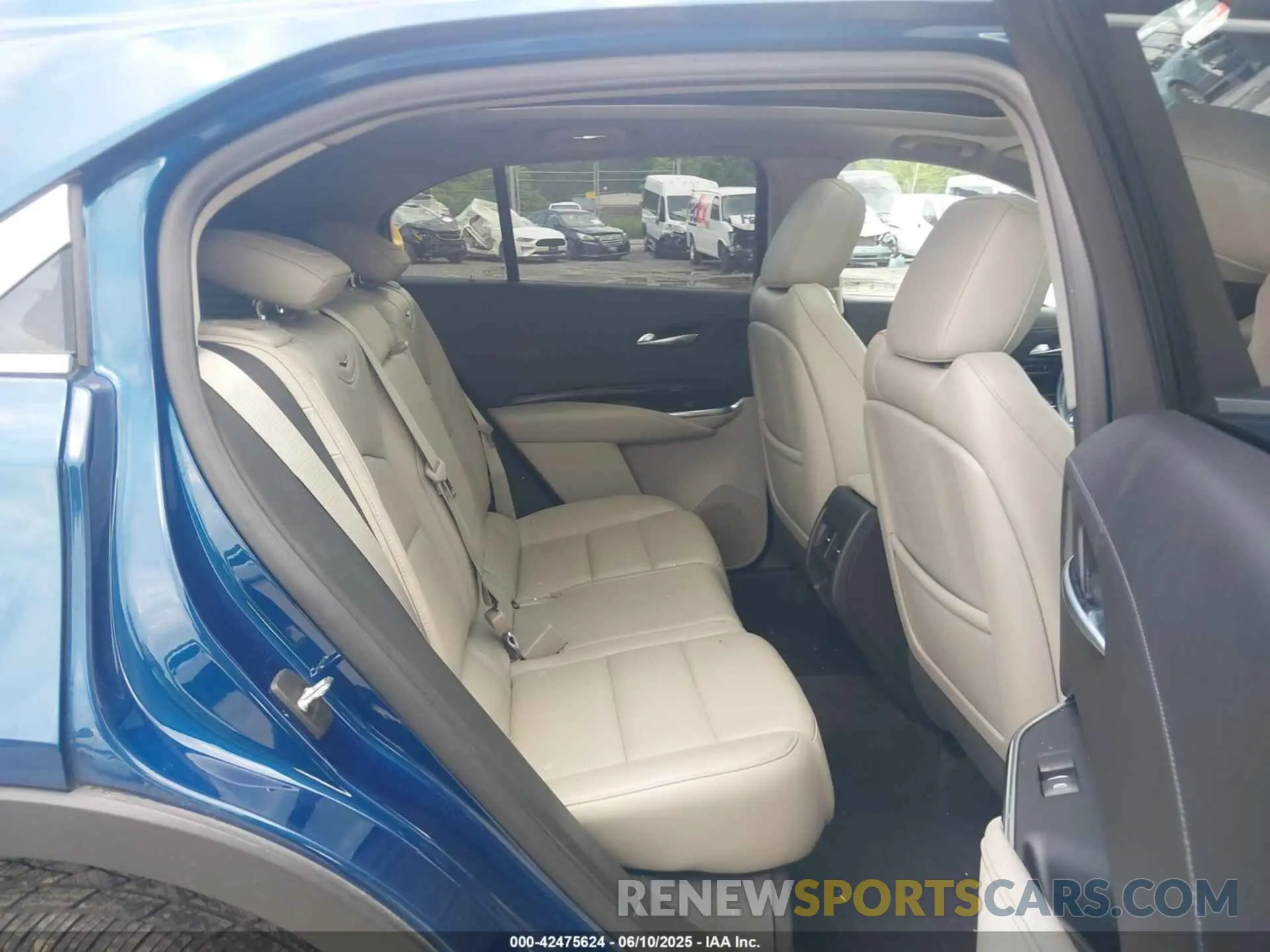 8 Photograph of a damaged car 1GYFZDR48KF148405 CADILLAC XT4 2019