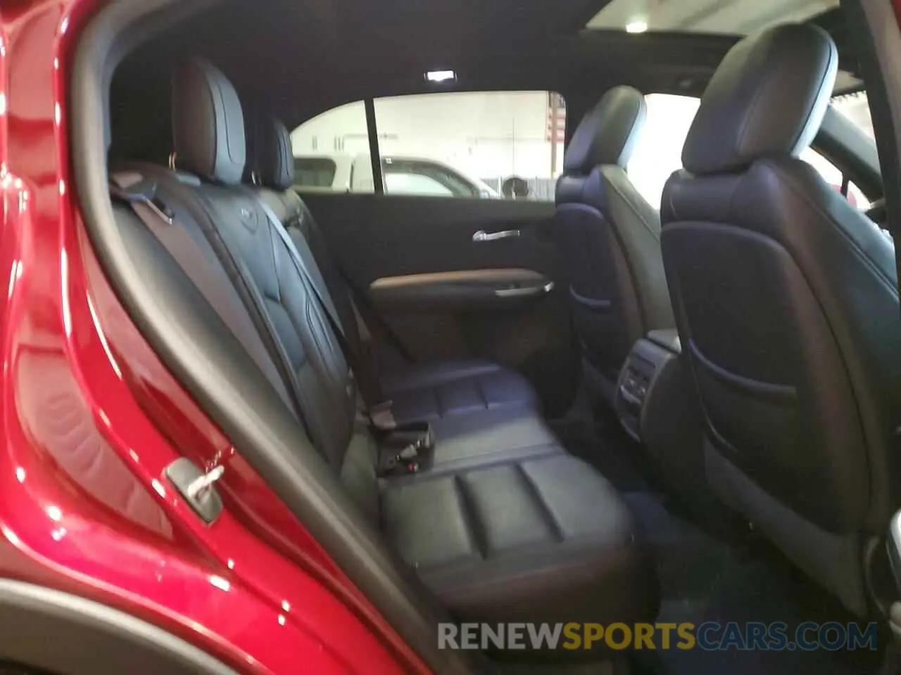 11 Photograph of a damaged car 1GYFZDR4XKF103773 CADILLAC XT4 2019