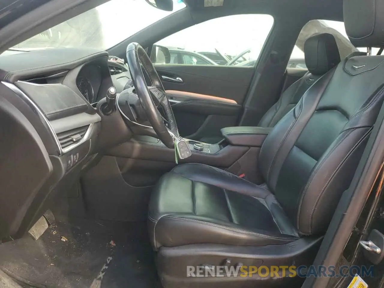 7 Фотография поврежденного автомобиля 1GYFZDR4XKF170289 CADILLAC XT4 2019