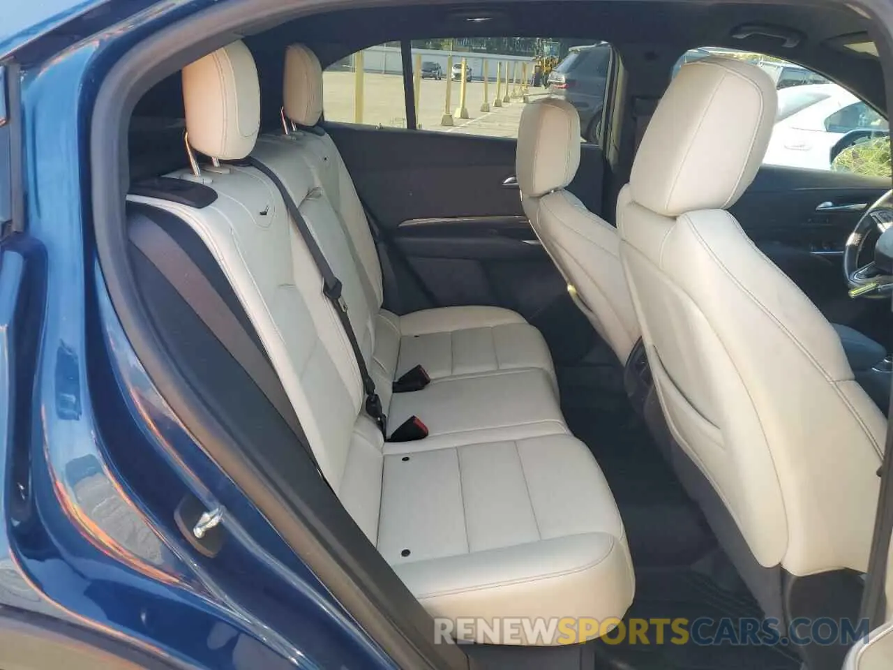 11 Фотография поврежденного автомобиля 1GYFZER44KF158466 CADILLAC XT4 2019