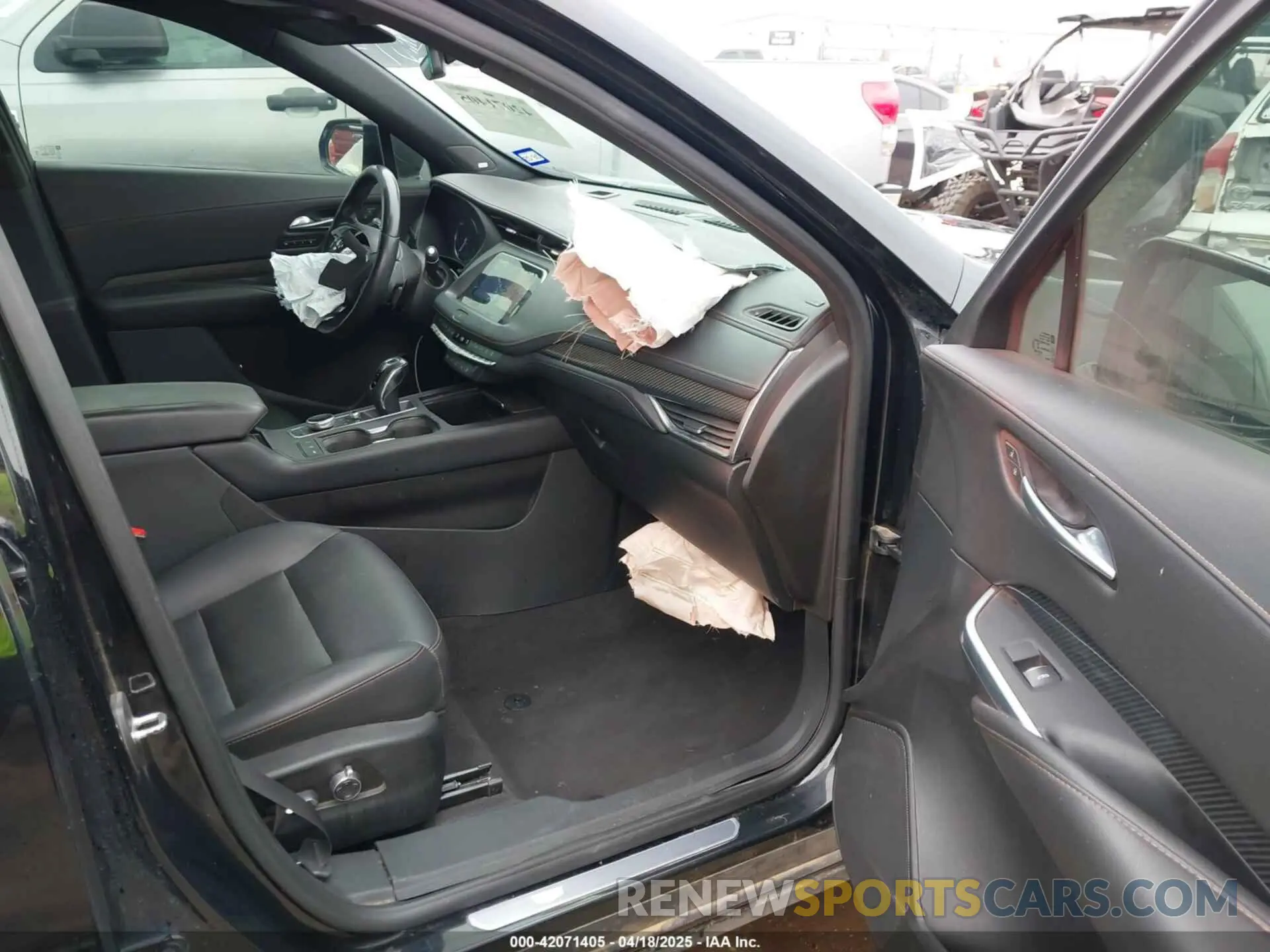 5 Photograph of a damaged car 1GYFZER47KF229708 CADILLAC XT4 2019