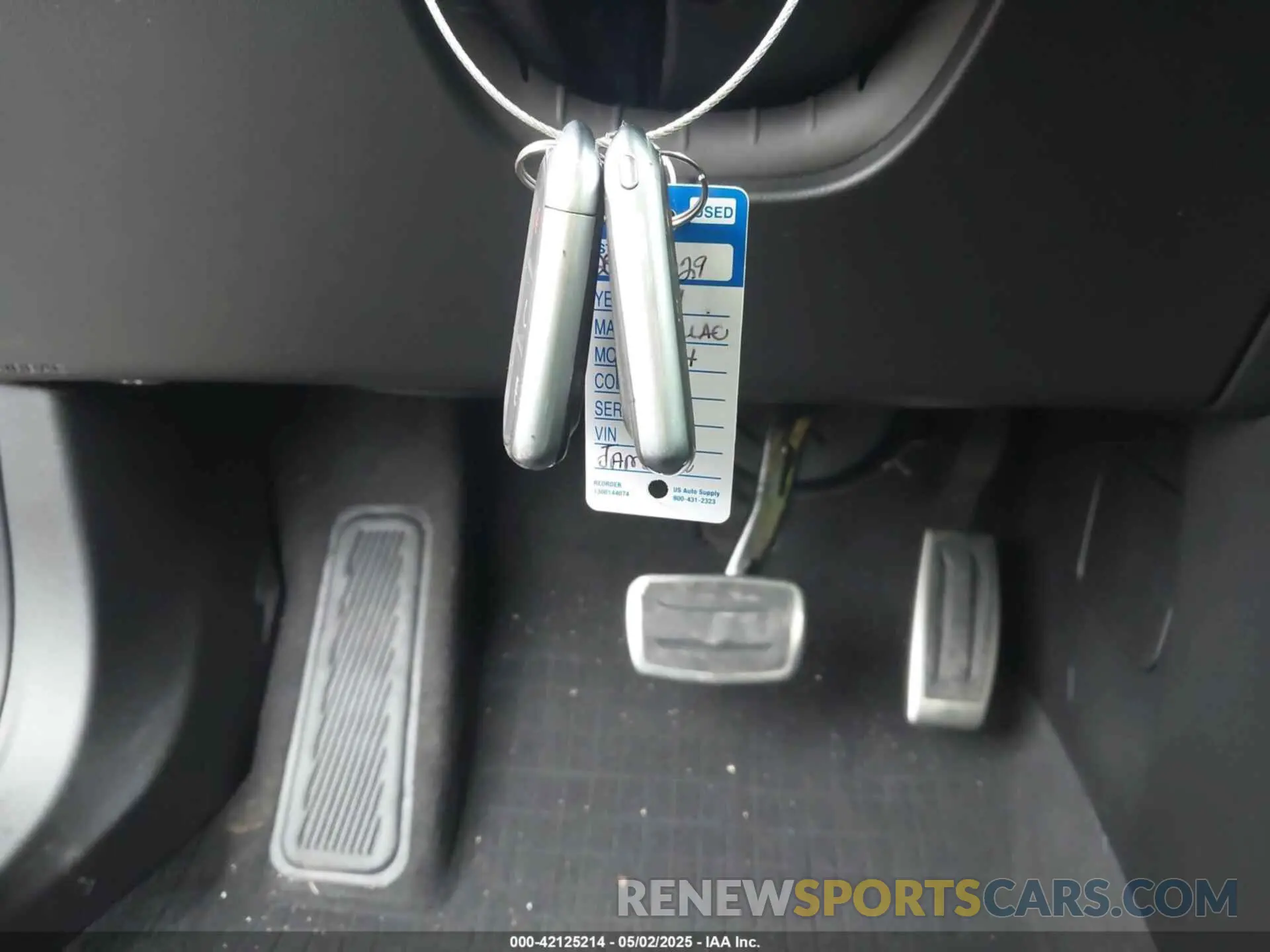 11 Photograph of a damaged car 1GYFZER48KF102076 CADILLAC XT4 2019