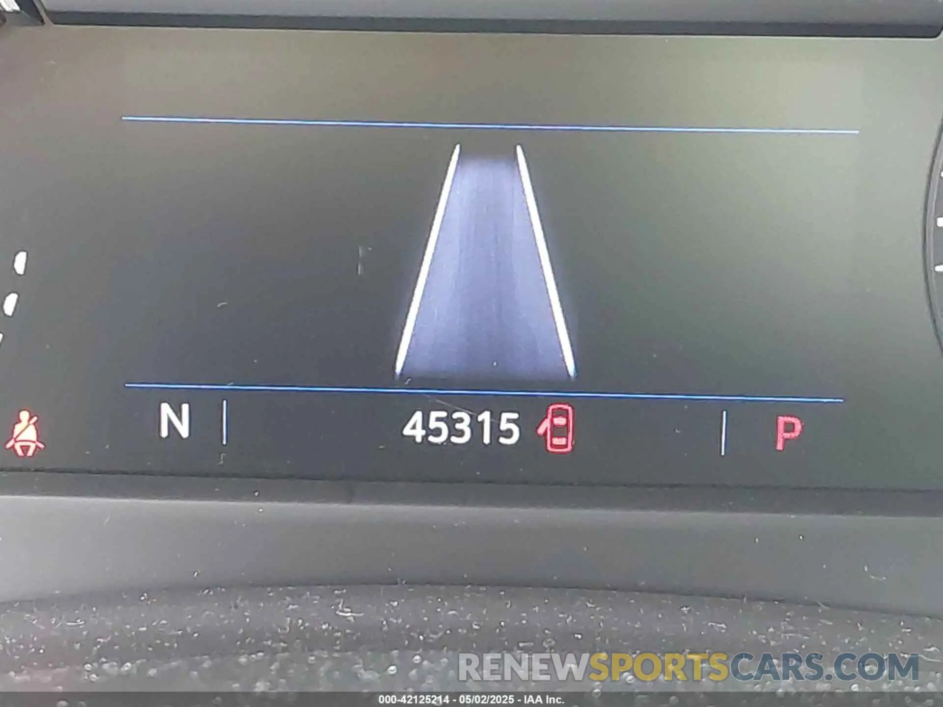 16 Photograph of a damaged car 1GYFZER48KF102076 CADILLAC XT4 2019