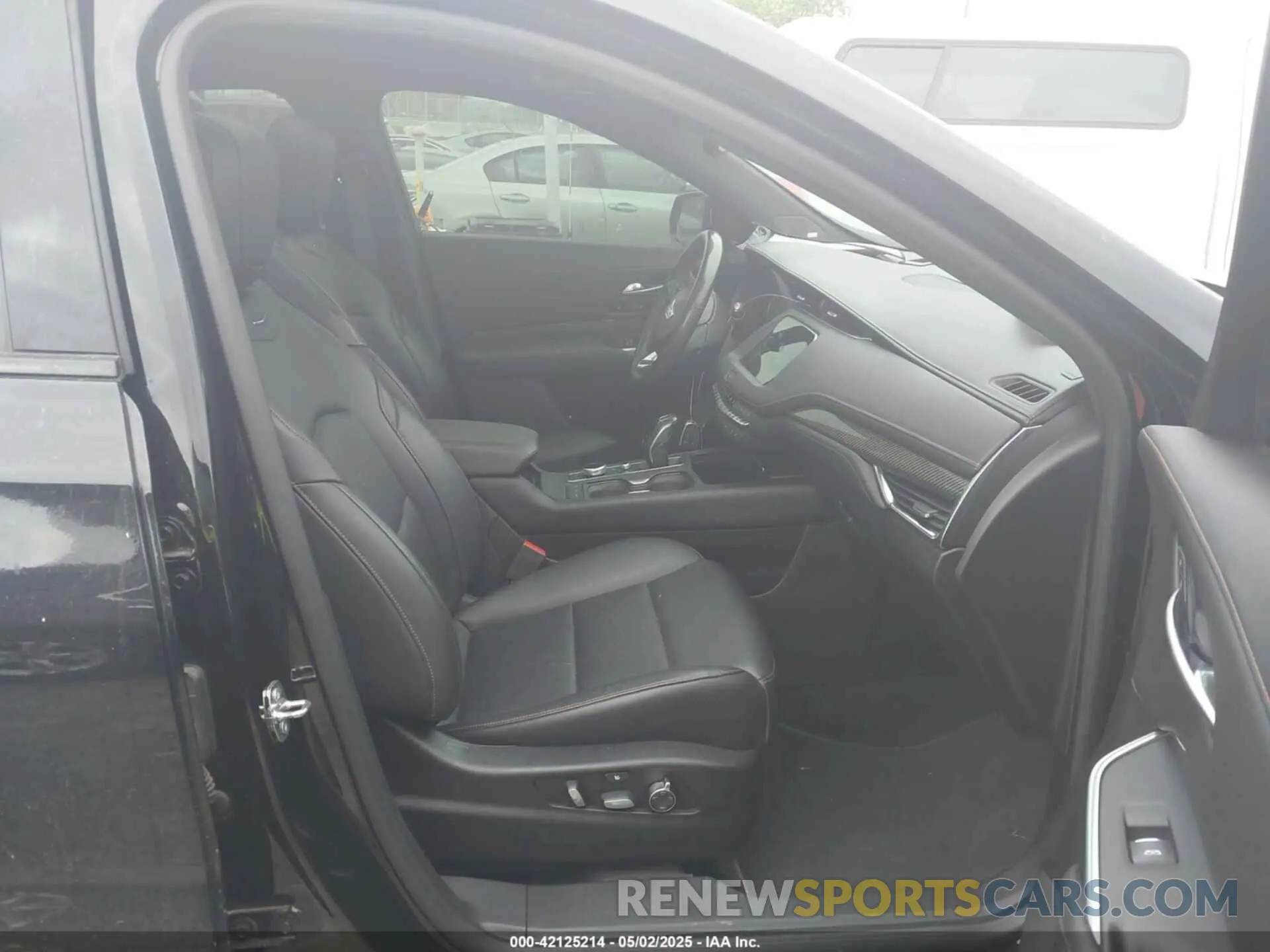 5 Photograph of a damaged car 1GYFZER48KF102076 CADILLAC XT4 2019