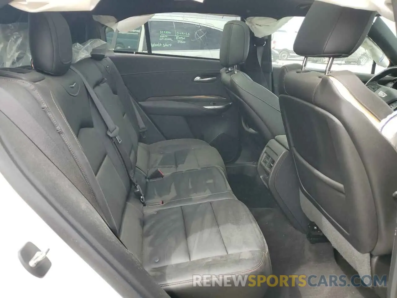 11 Фотография поврежденного автомобиля 1GYFZER48KF112347 CADILLAC XT4 2019