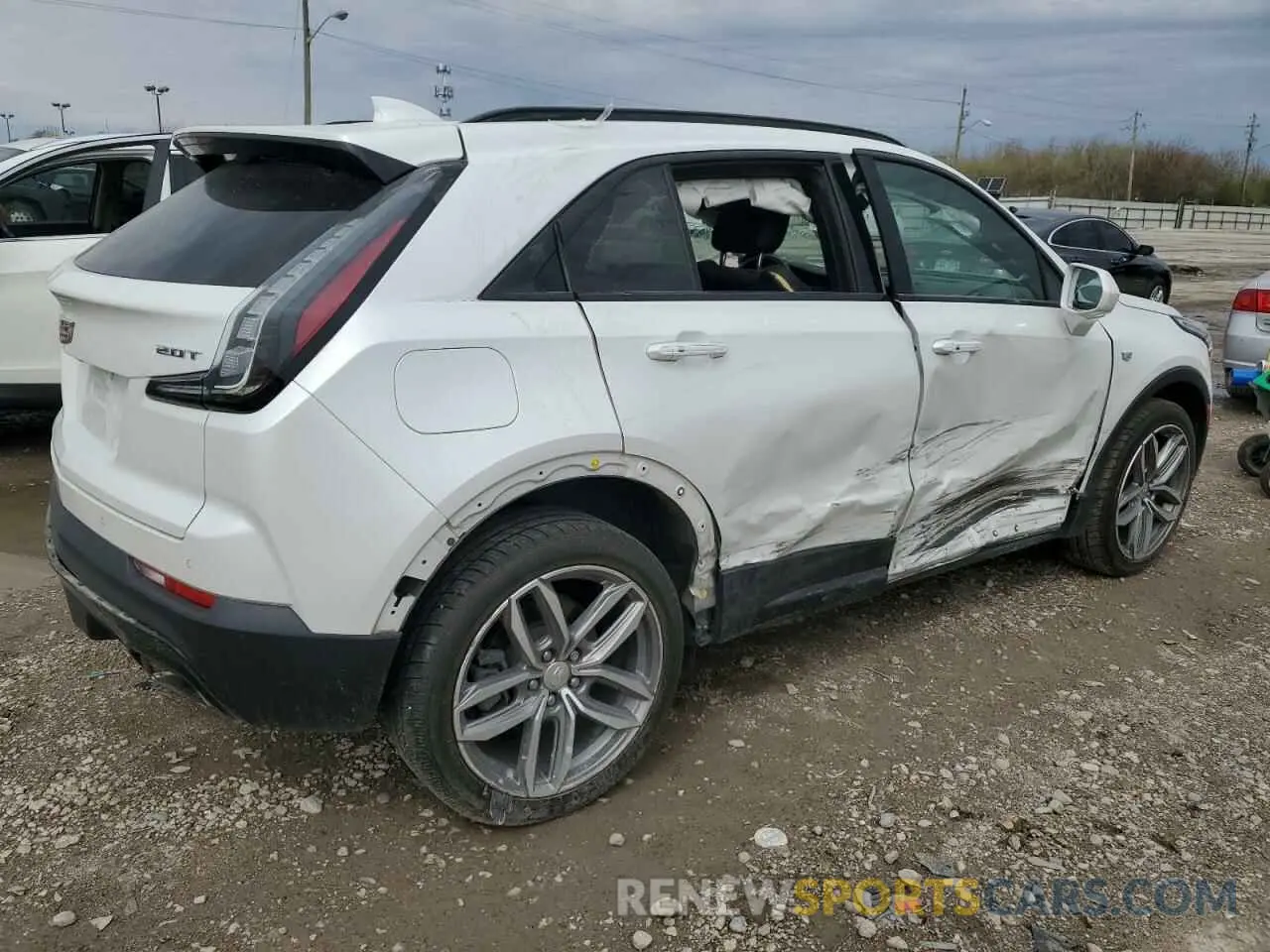 3 Фотография поврежденного автомобиля 1GYFZER48KF112347 CADILLAC XT4 2019