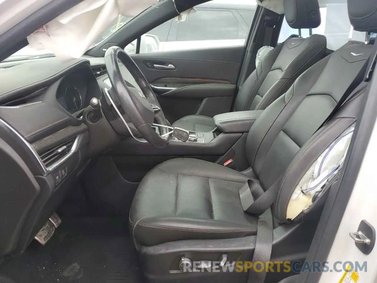 7 Фотография поврежденного автомобиля 1GYFZER48KF112347 CADILLAC XT4 2019