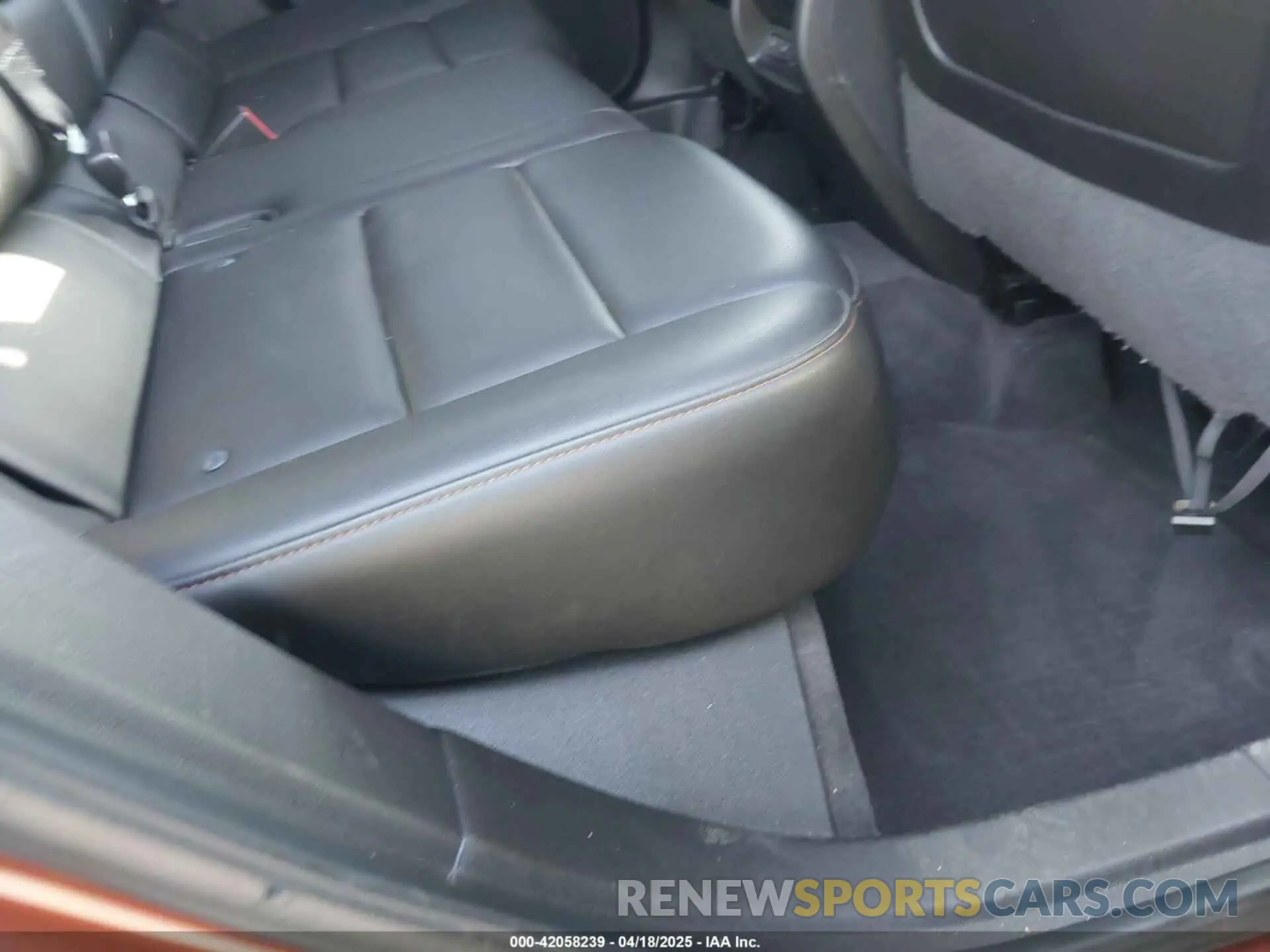 8 Фотография поврежденного автомобиля 1GYFZER49KF164375 CADILLAC XT4 2019