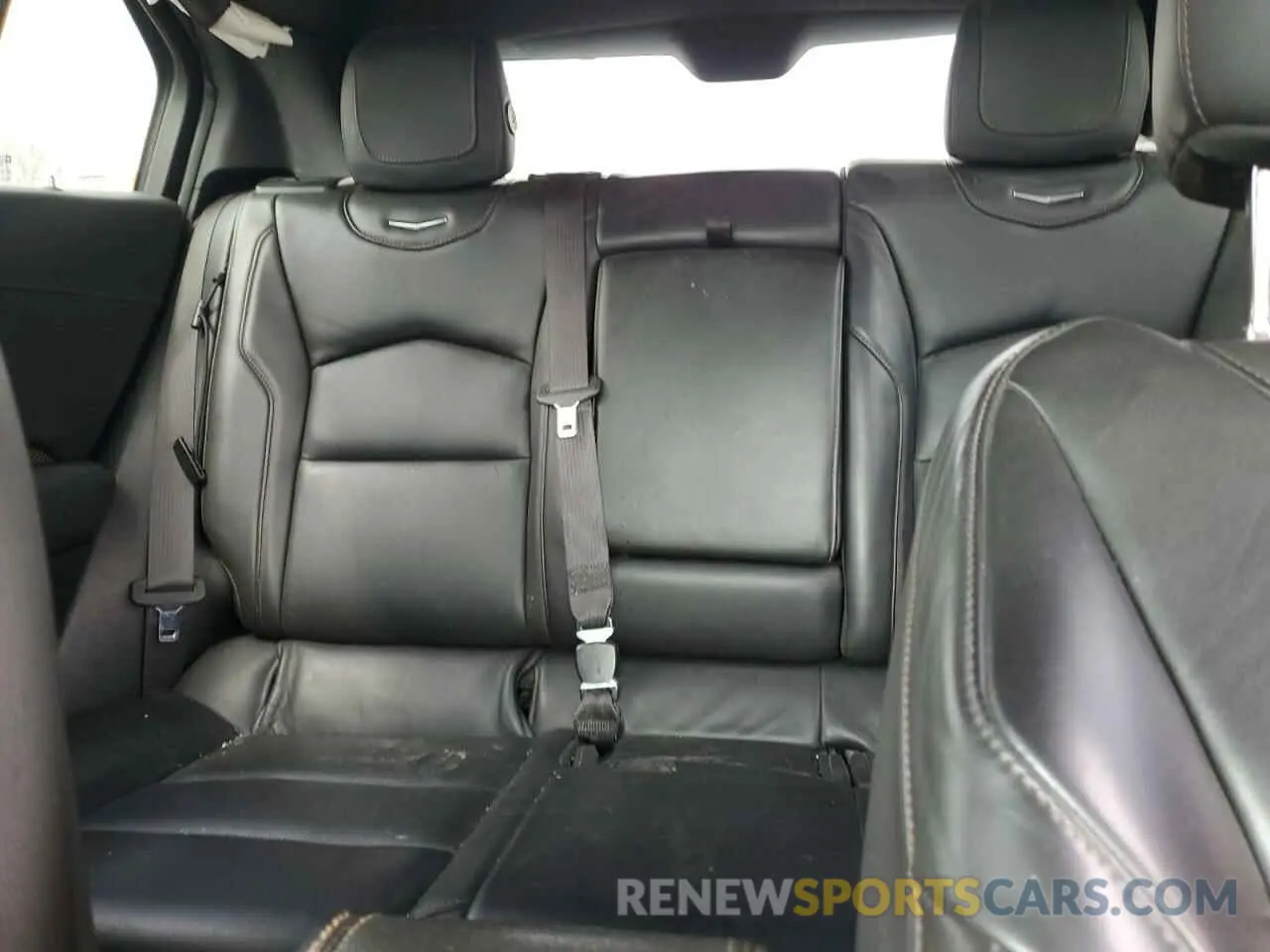 10 Фотография поврежденного автомобиля 1GYFZER49KF214000 CADILLAC XT4 2019