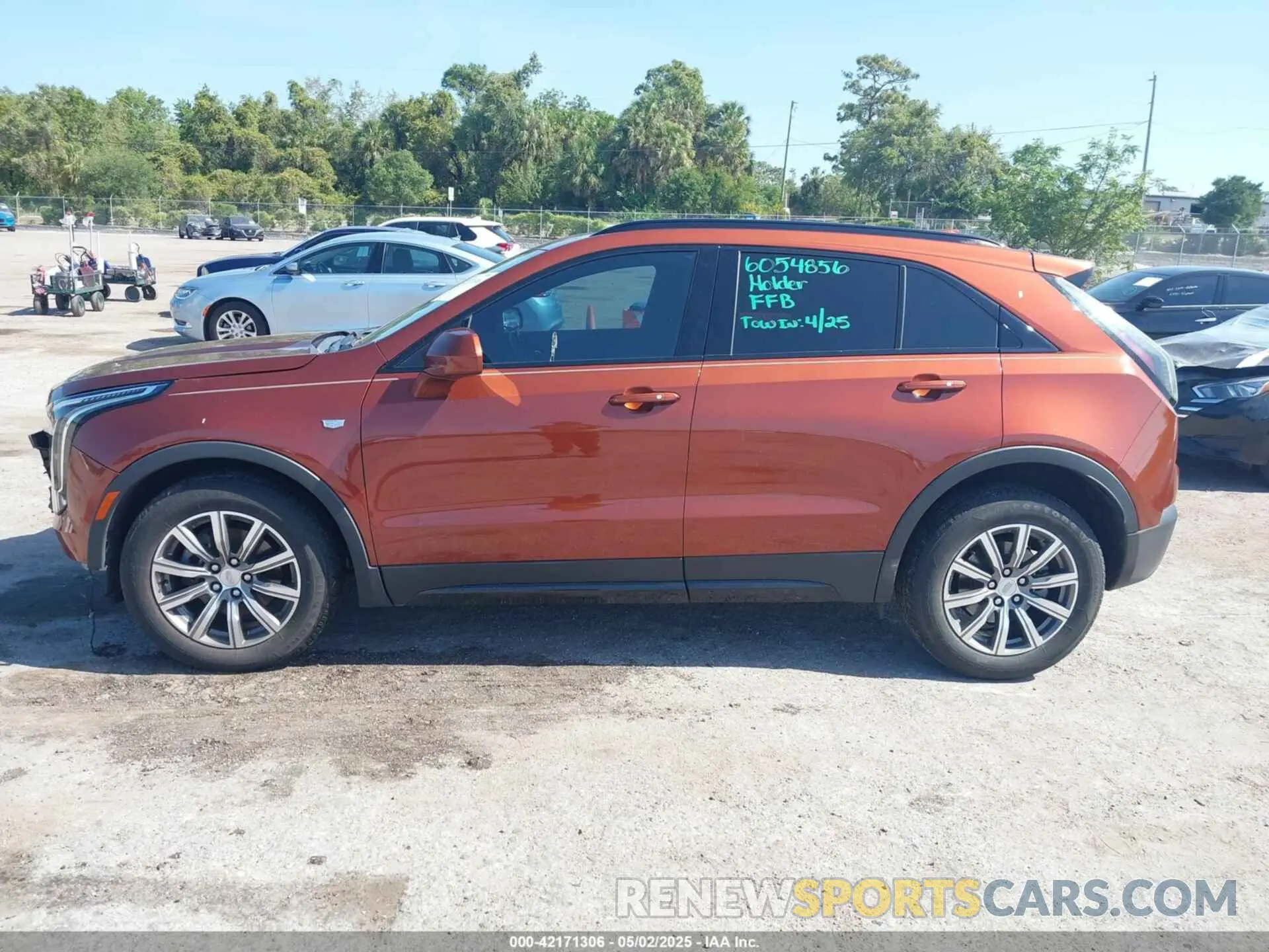 14 Photograph of a damaged car 1GYFZER4XKF103780 CADILLAC XT4 2019