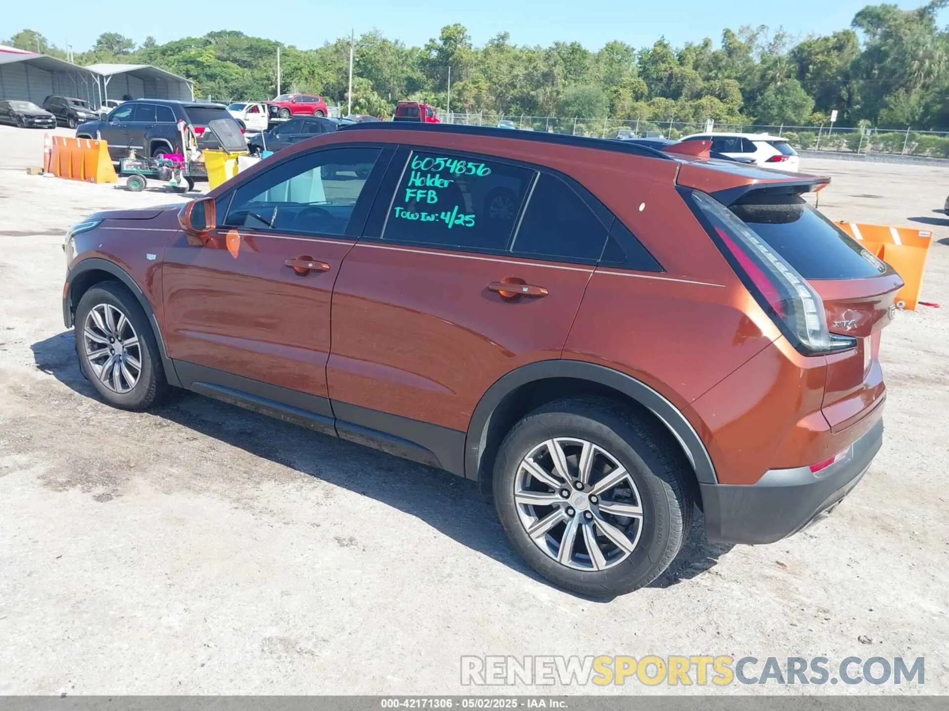 3 Photograph of a damaged car 1GYFZER4XKF103780 CADILLAC XT4 2019
