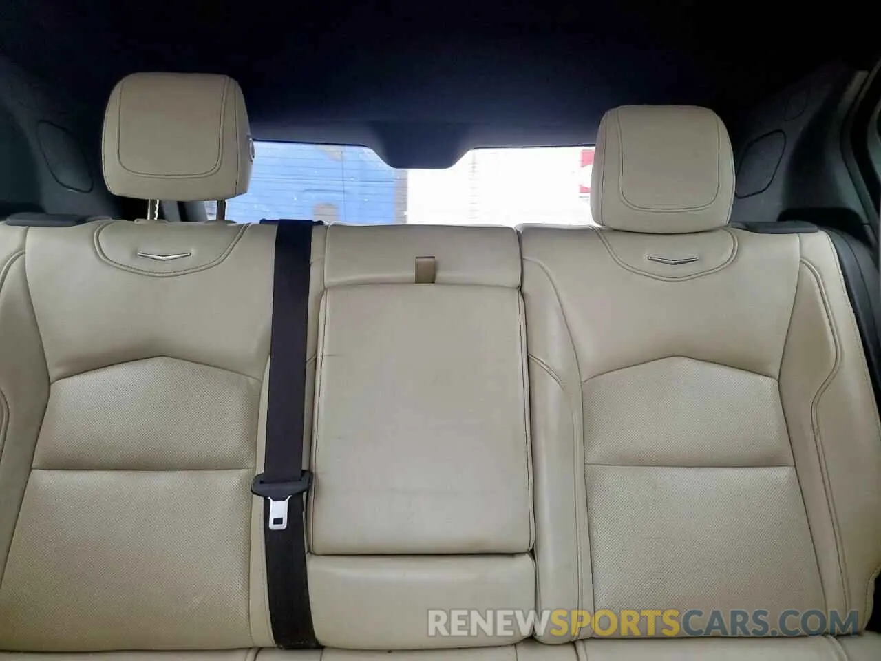 10 Фотография поврежденного автомобиля 1GYFZFR45KF175735 CADILLAC XT4 2019