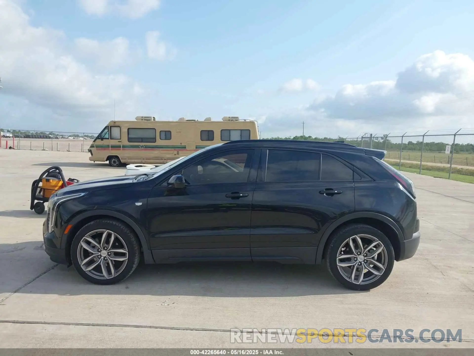14 Фотография поврежденного автомобиля 1GYFZFR45KF185150 CADILLAC XT4 2019