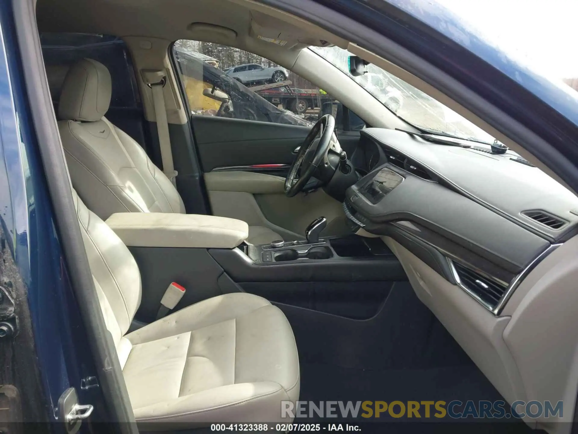 5 Photograph of a damaged car 1GYFZBR43LF127113 CADILLAC XT4 2020