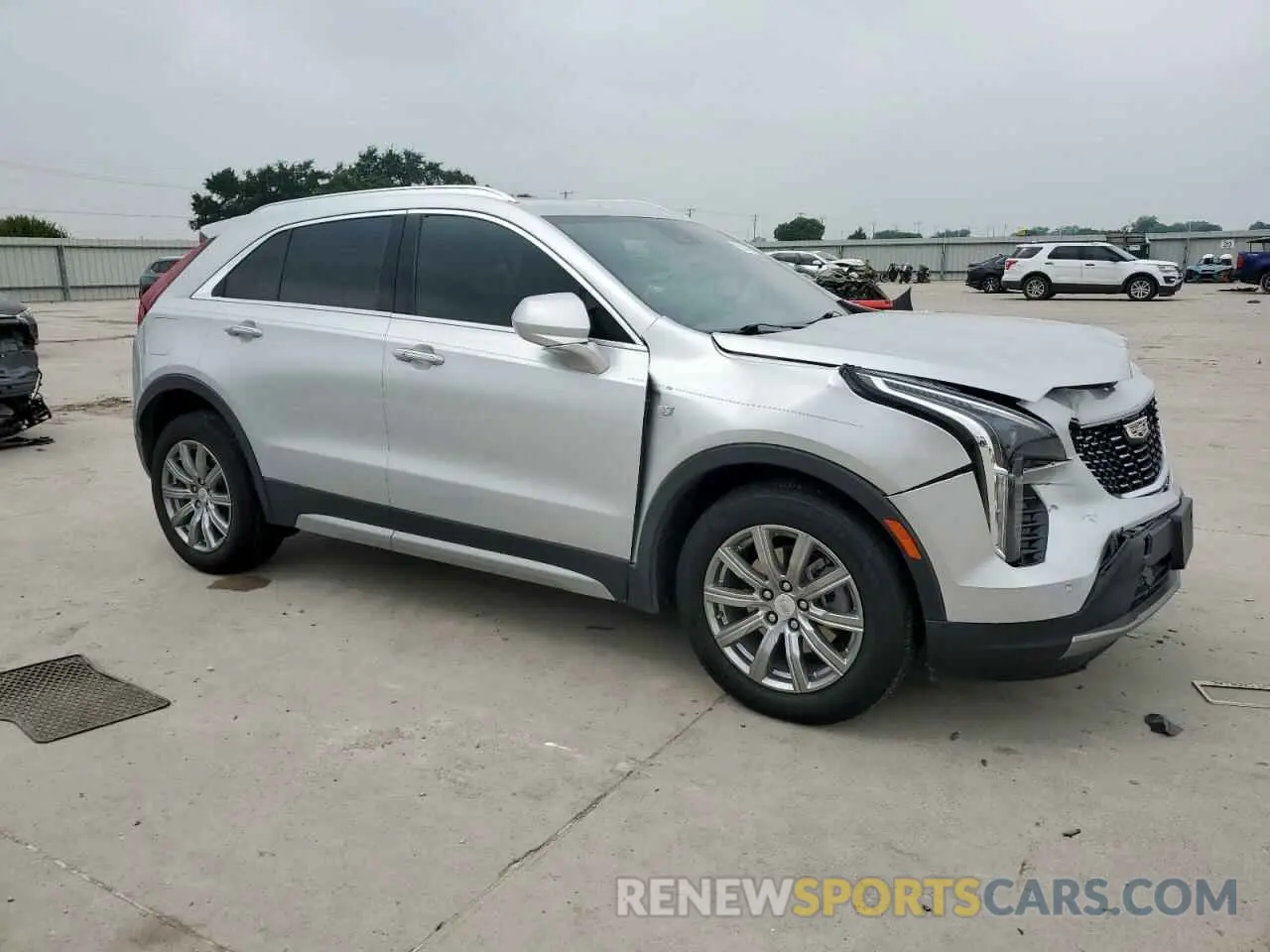 4 Фотография поврежденного автомобиля 1GYFZCR42LF115413 CADILLAC XT4 2020