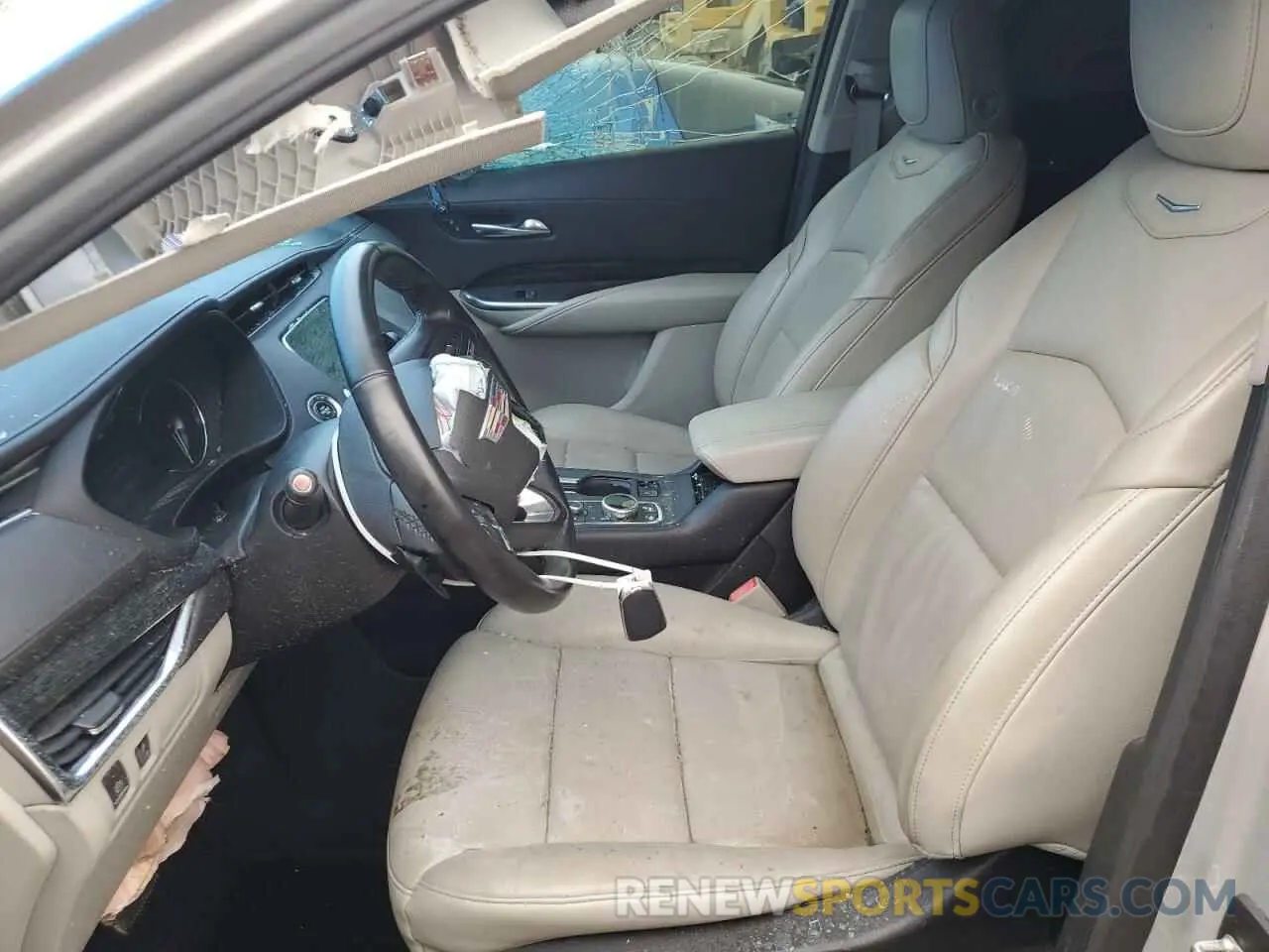 7 Фотография поврежденного автомобиля 1GYFZCR44LF099246 CADILLAC XT4 2020