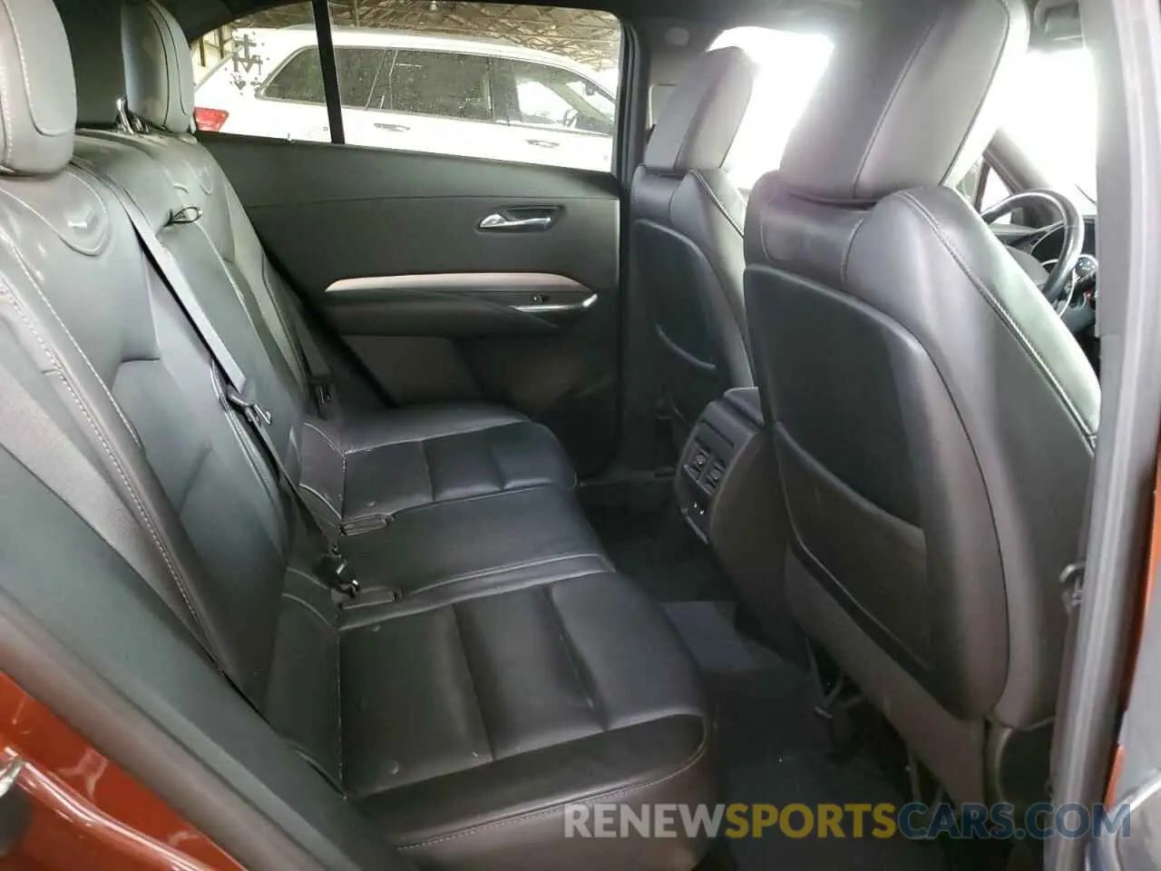 11 Photograph of a damaged car 1GYFZCR47LF112796 CADILLAC XT4 2020