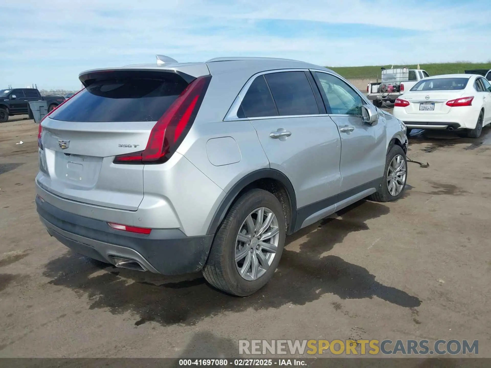 4 Photograph of a damaged car 1GYFZCR48LF037235 CADILLAC XT4 2020