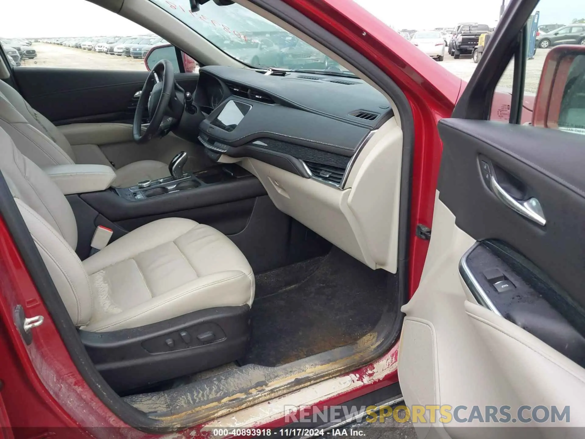 5 Photograph of a damaged car 1GYFZCR48LF077119 CADILLAC XT4 2020