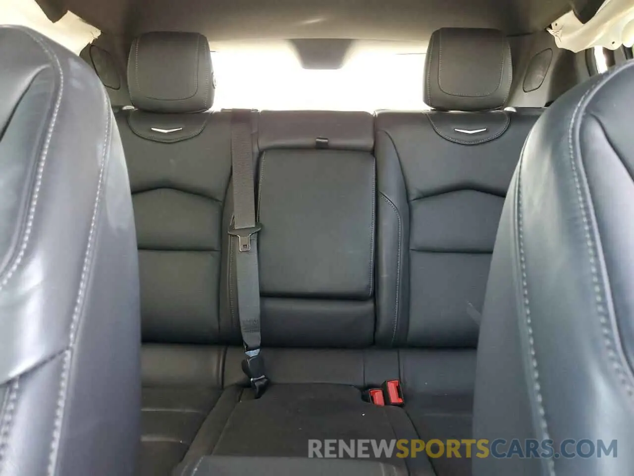 10 Photograph of a damaged car 1GYFZCR49LF138364 CADILLAC XT4 2020