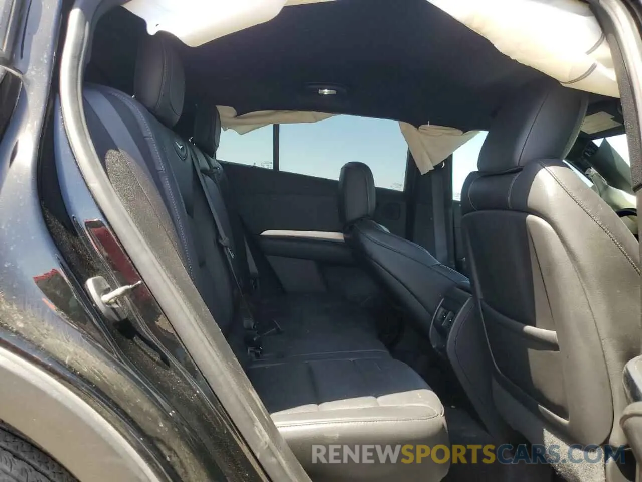 12 Photograph of a damaged car 1GYFZCR49LF138364 CADILLAC XT4 2020