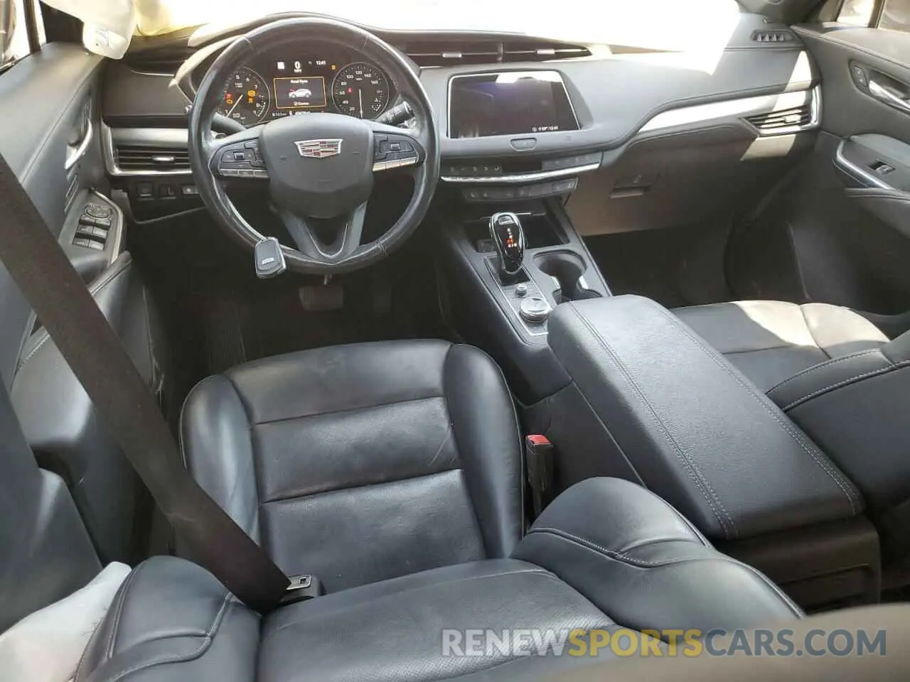 8 Photograph of a damaged car 1GYFZCR49LF138364 CADILLAC XT4 2020