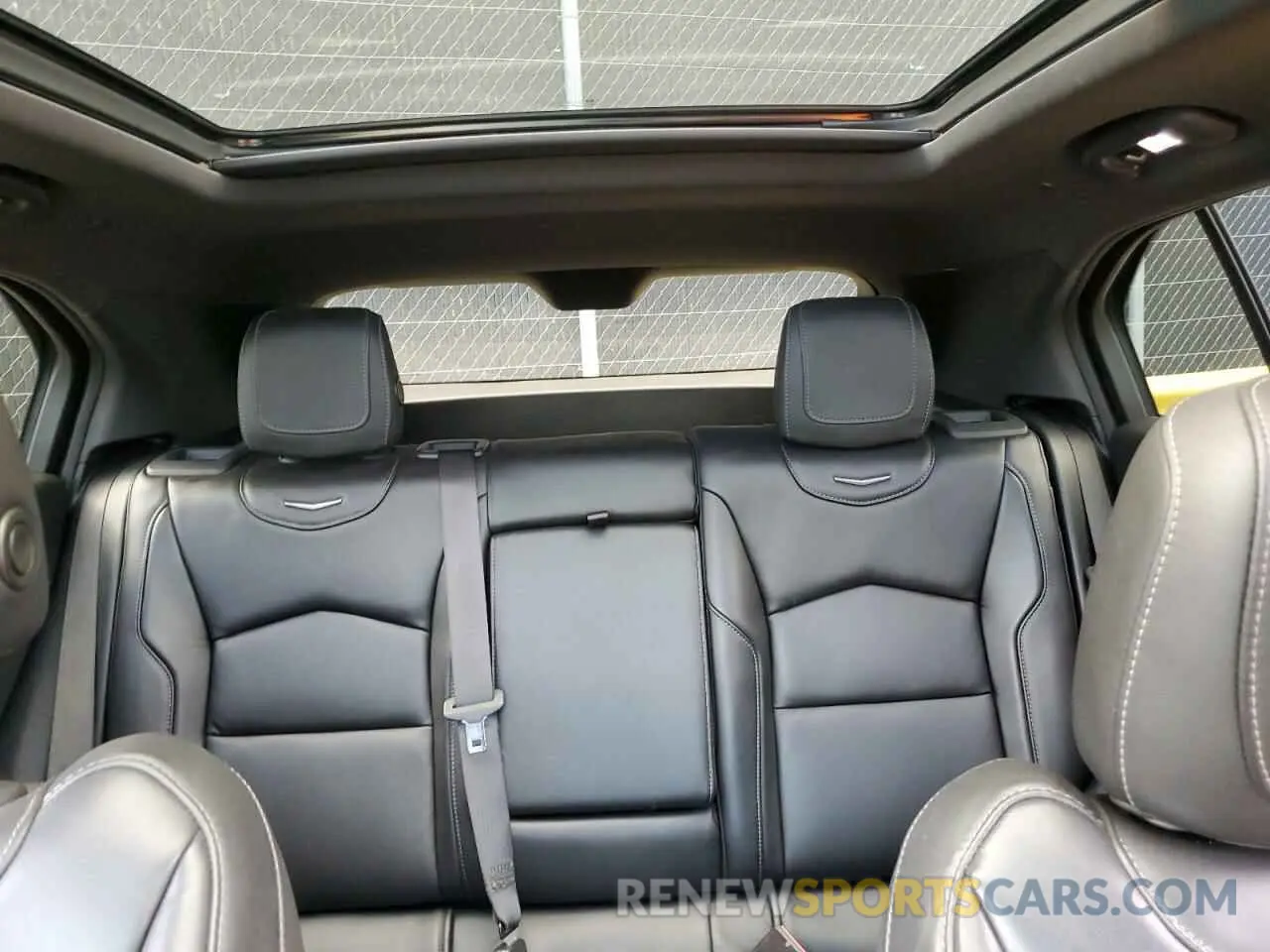 10 Photograph of a damaged car 1GYFZDR40LF086211 CADILLAC XT4 2020