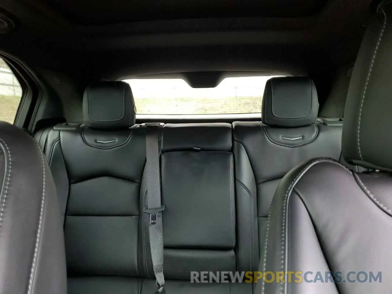 10 Photograph of a damaged car 1GYFZDR44LF051848 CADILLAC XT4 2020