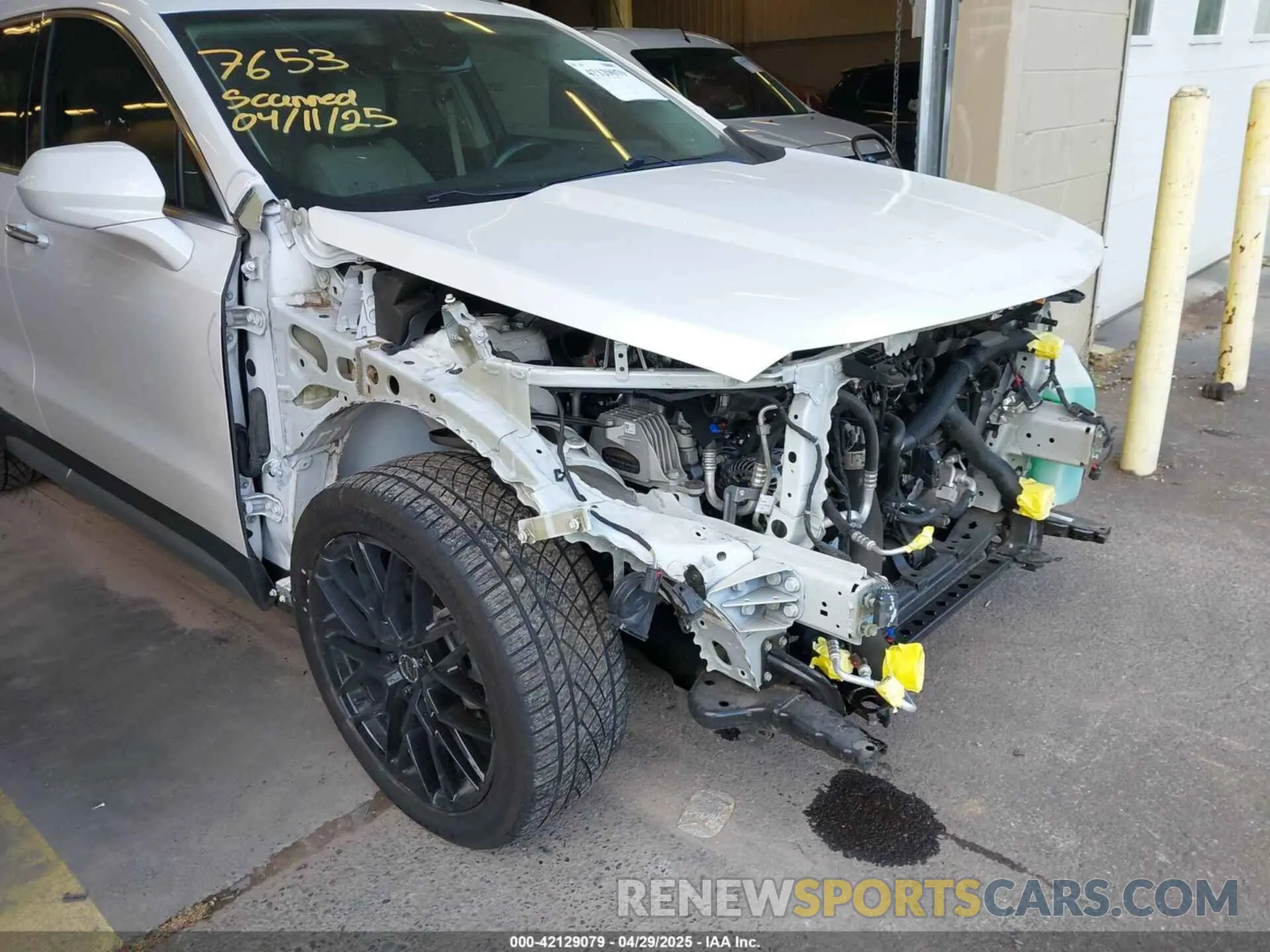 12 Фотография поврежденного автомобиля 1GYFZDR45LF064043 CADILLAC XT4 2020