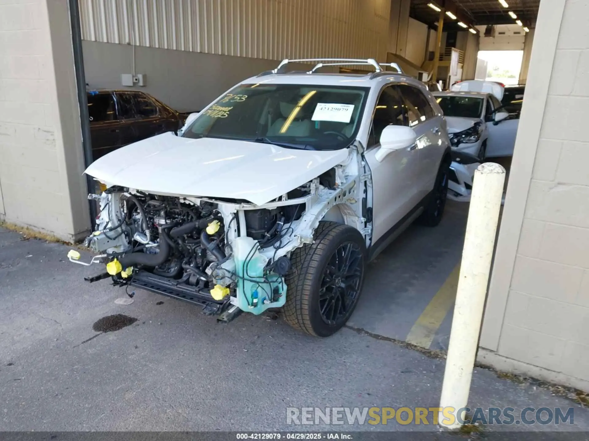 2 Фотография поврежденного автомобиля 1GYFZDR45LF064043 CADILLAC XT4 2020