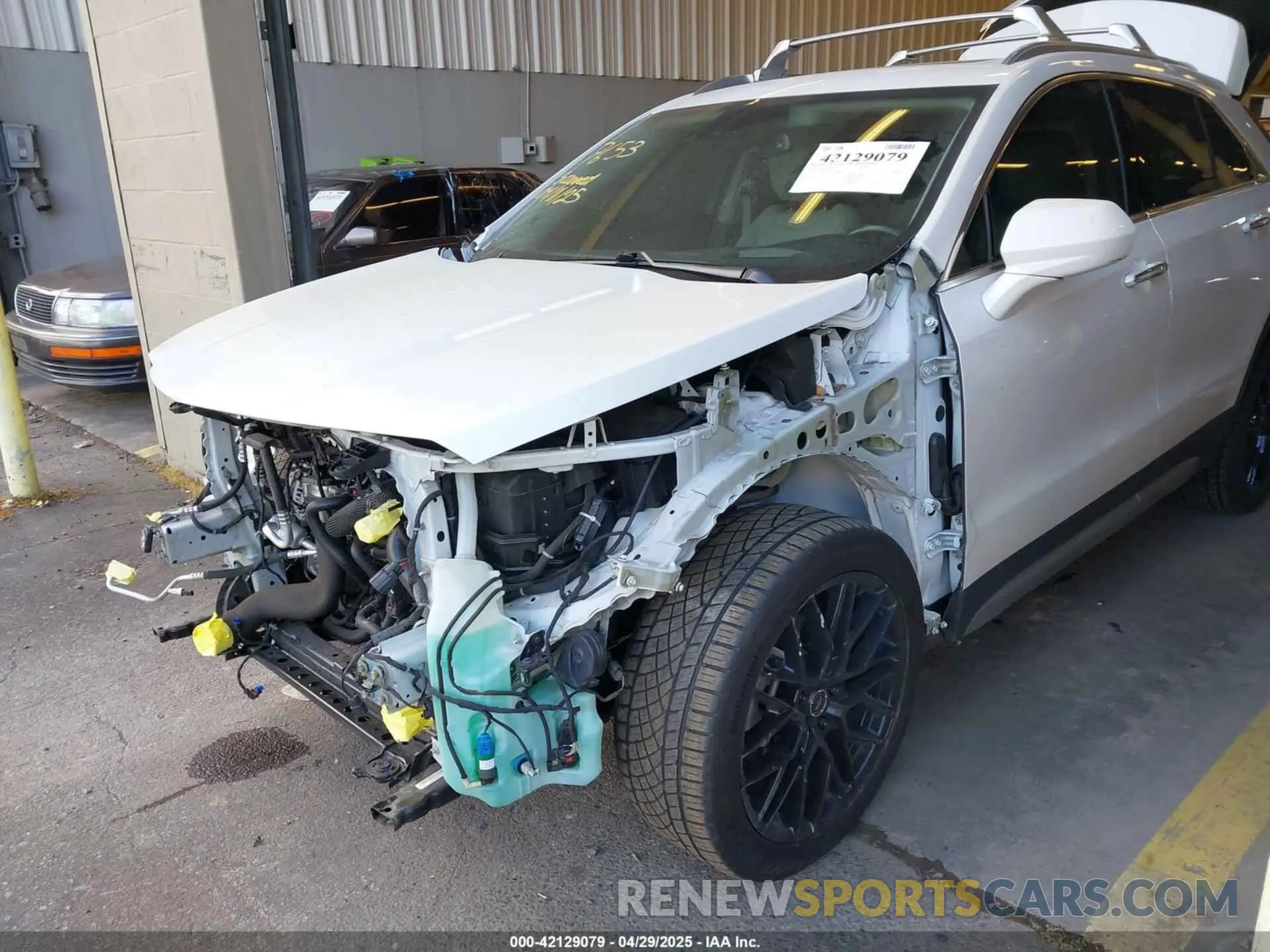 6 Фотография поврежденного автомобиля 1GYFZDR45LF064043 CADILLAC XT4 2020