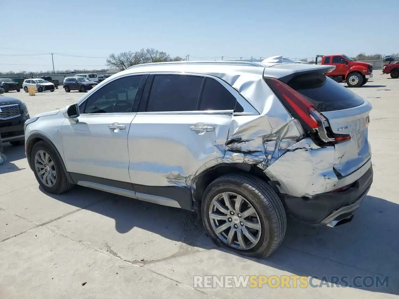 2 Фотография поврежденного автомобиля 1GYFZDR46LF128476 CADILLAC XT4 2020