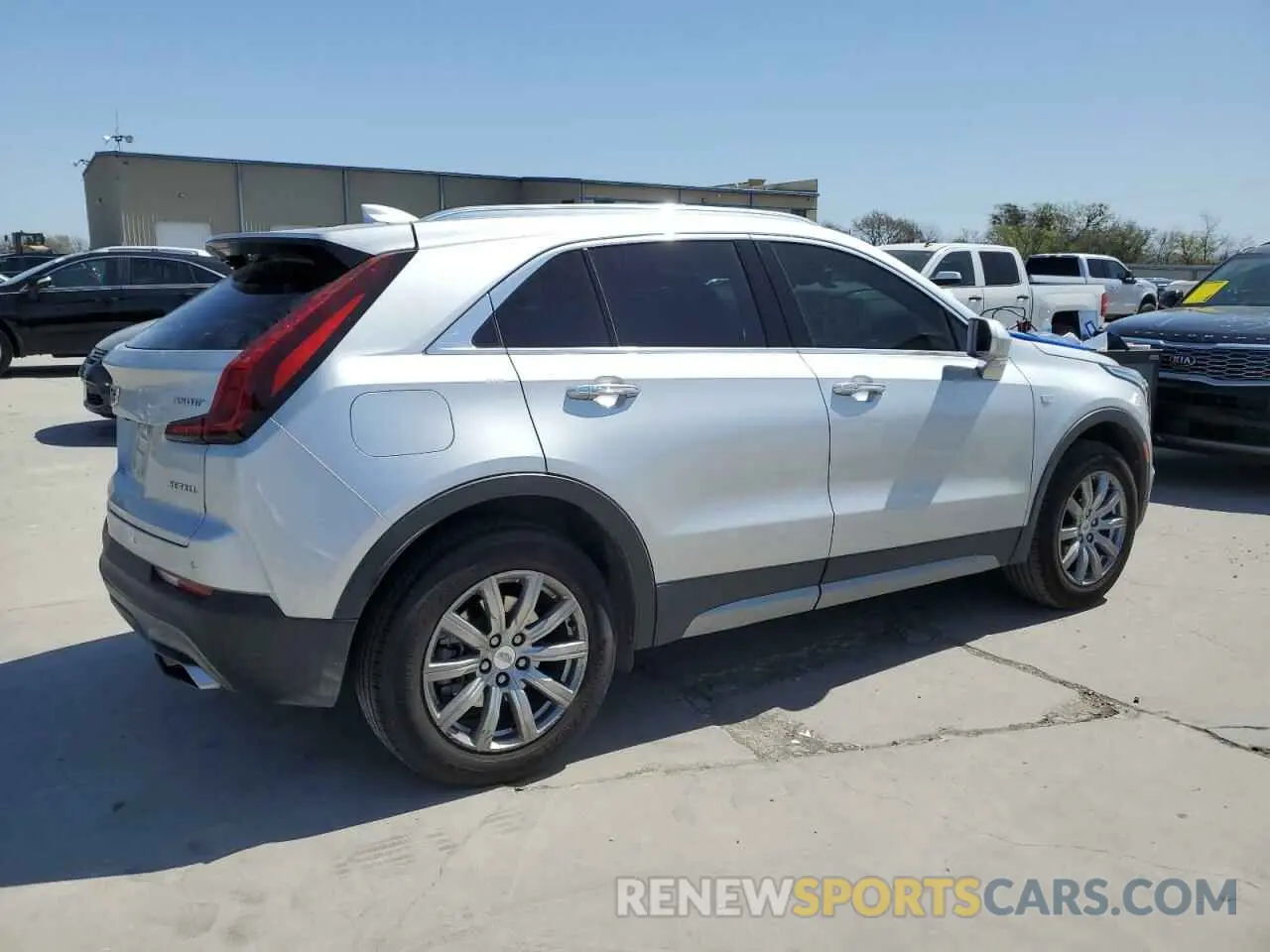 3 Фотография поврежденного автомобиля 1GYFZDR46LF128476 CADILLAC XT4 2020
