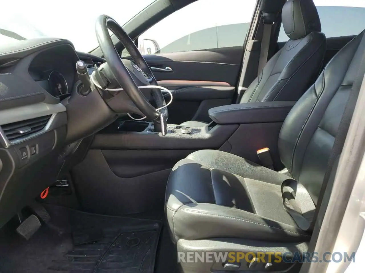 7 Фотография поврежденного автомобиля 1GYFZDR46LF128476 CADILLAC XT4 2020