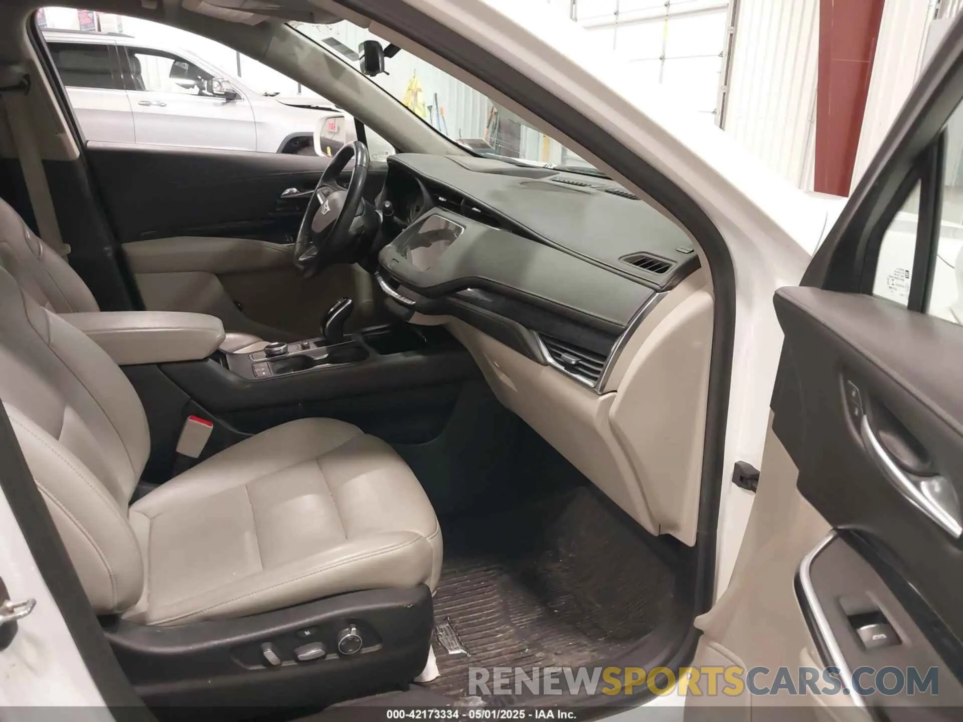5 Фотография поврежденного автомобиля 1GYFZDR47LF073892 CADILLAC XT4 2020