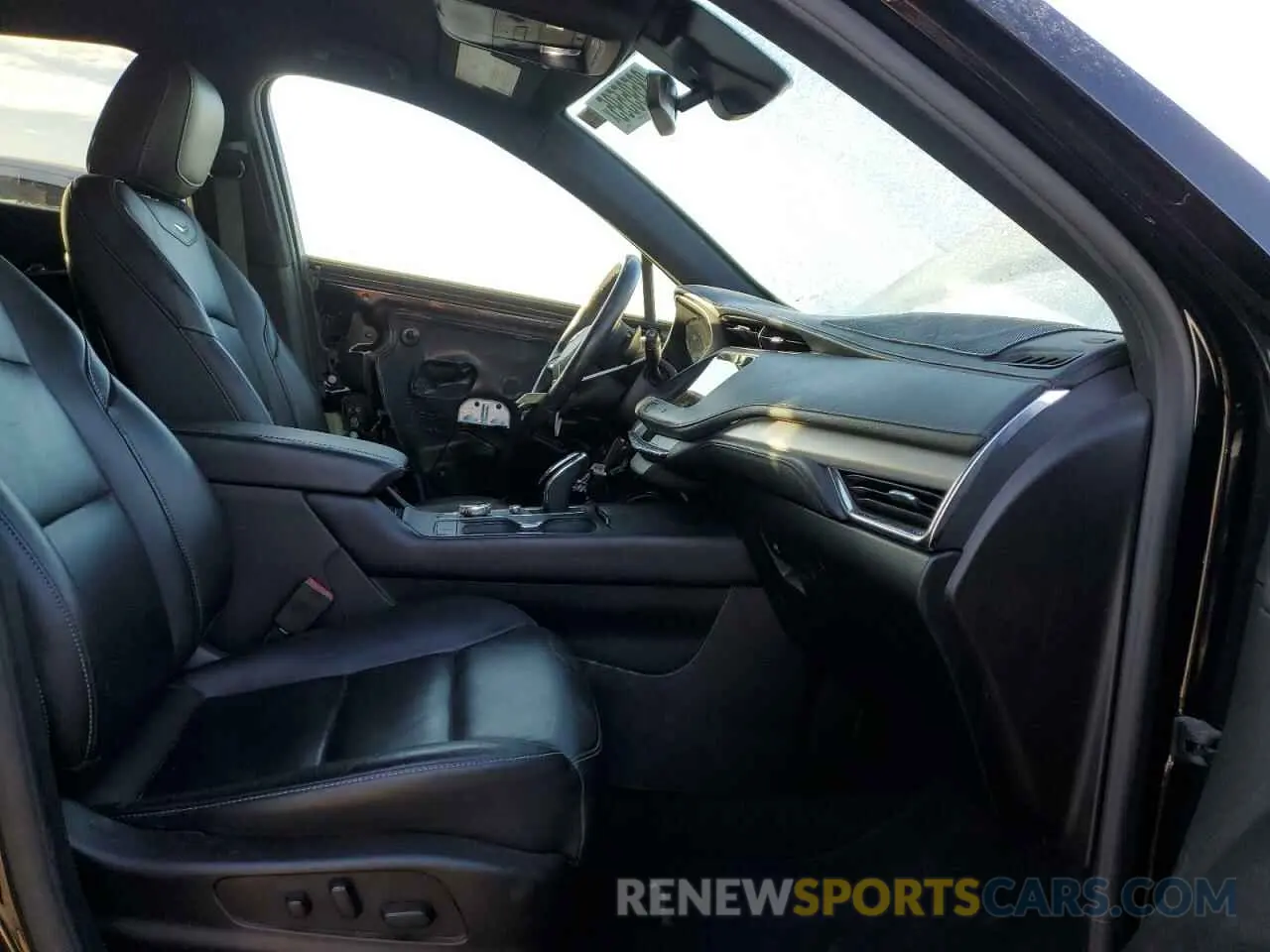 7 Photograph of a damaged car 1GYFZDR49LF032597 CADILLAC XT4 2020