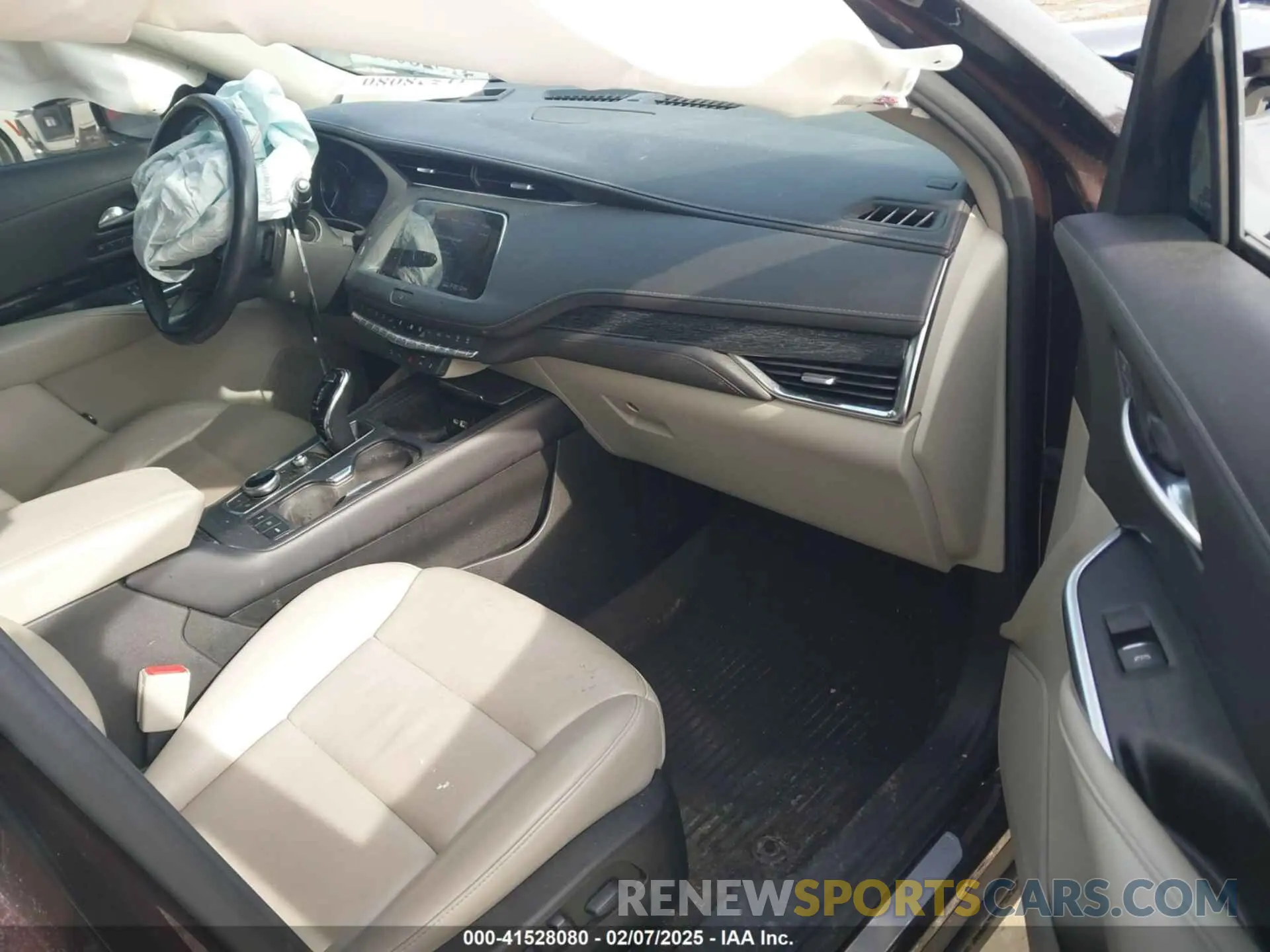 5 Фотография поврежденного автомобиля 1GYFZDR4XLF085471 CADILLAC XT4 2020