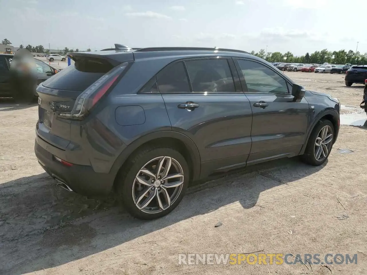 3 Фотография поврежденного автомобиля 1GYFZER40LF012664 CADILLAC XT4 2020