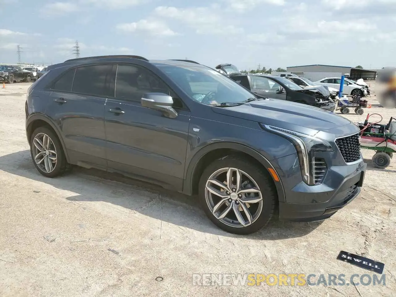 4 Фотография поврежденного автомобиля 1GYFZER40LF012664 CADILLAC XT4 2020