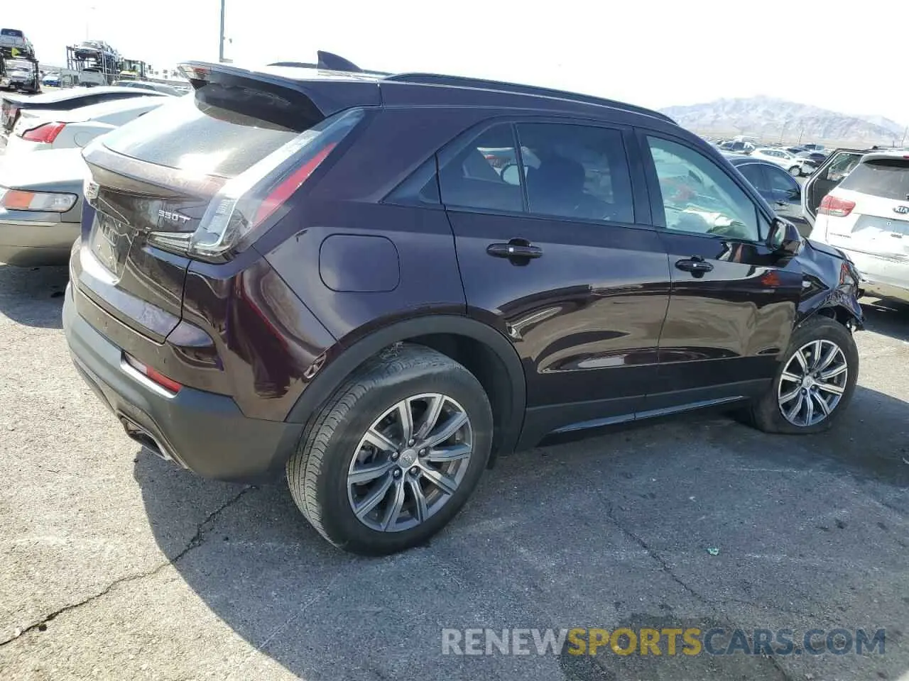 3 Фотография поврежденного автомобиля 1GYFZER48LF112432 CADILLAC XT4 2020