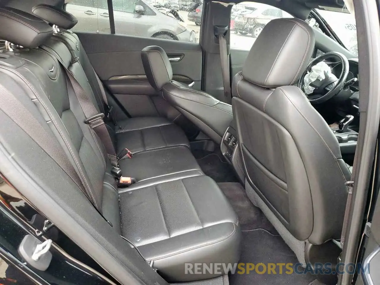 11 Photograph of a damaged car 1GYFZFR40LF019359 CADILLAC XT4 2020